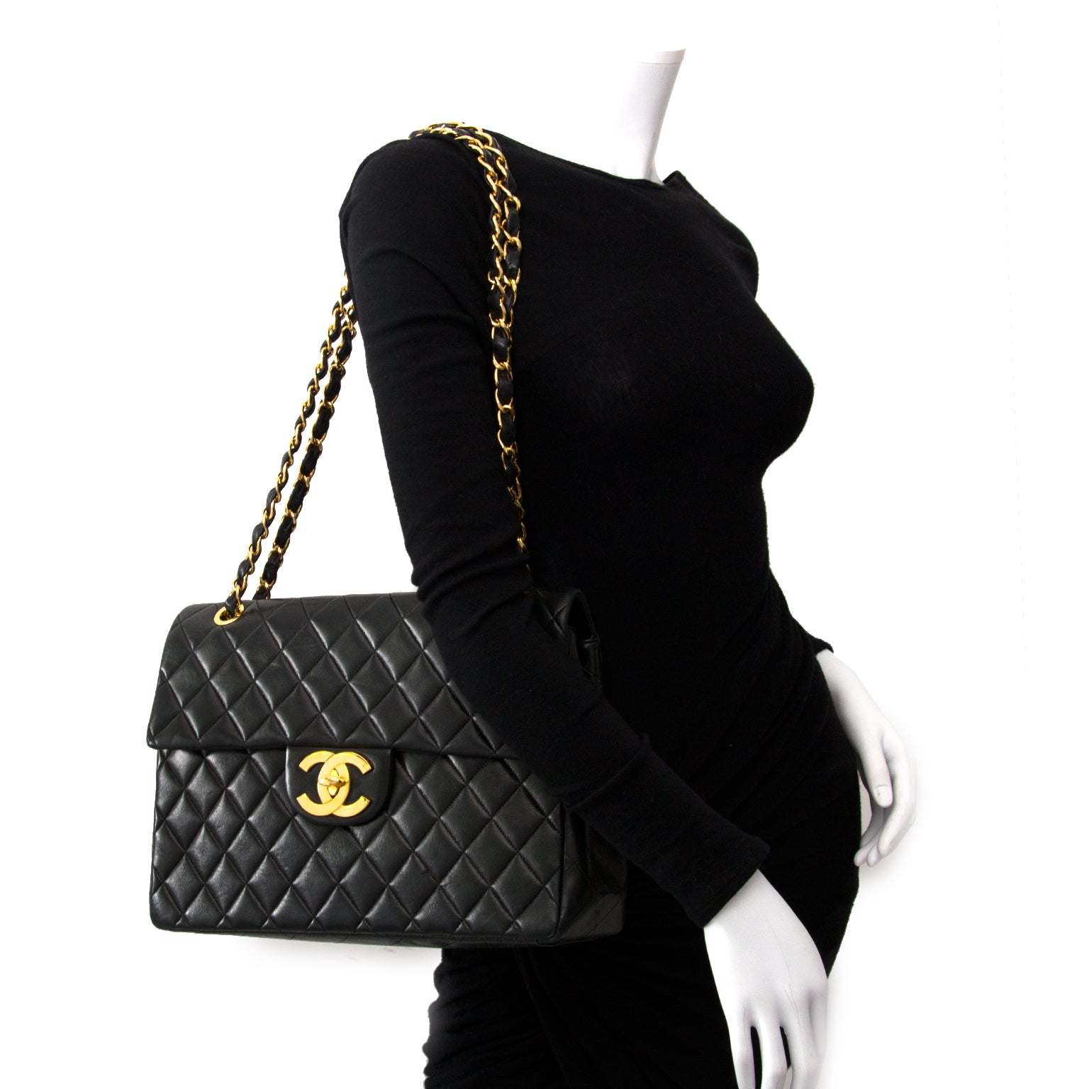 We buy and sell your vintage Chanel handbags for the best rates of 2016