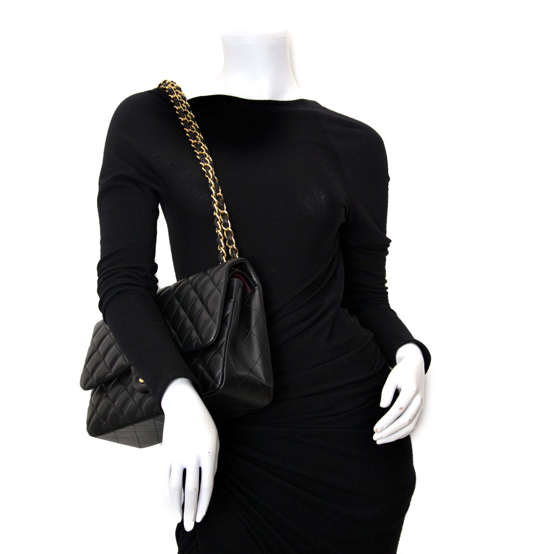 acheter en ligne pour le meilleur prix Chanel Black Lambskin Classic Double Flap Bag