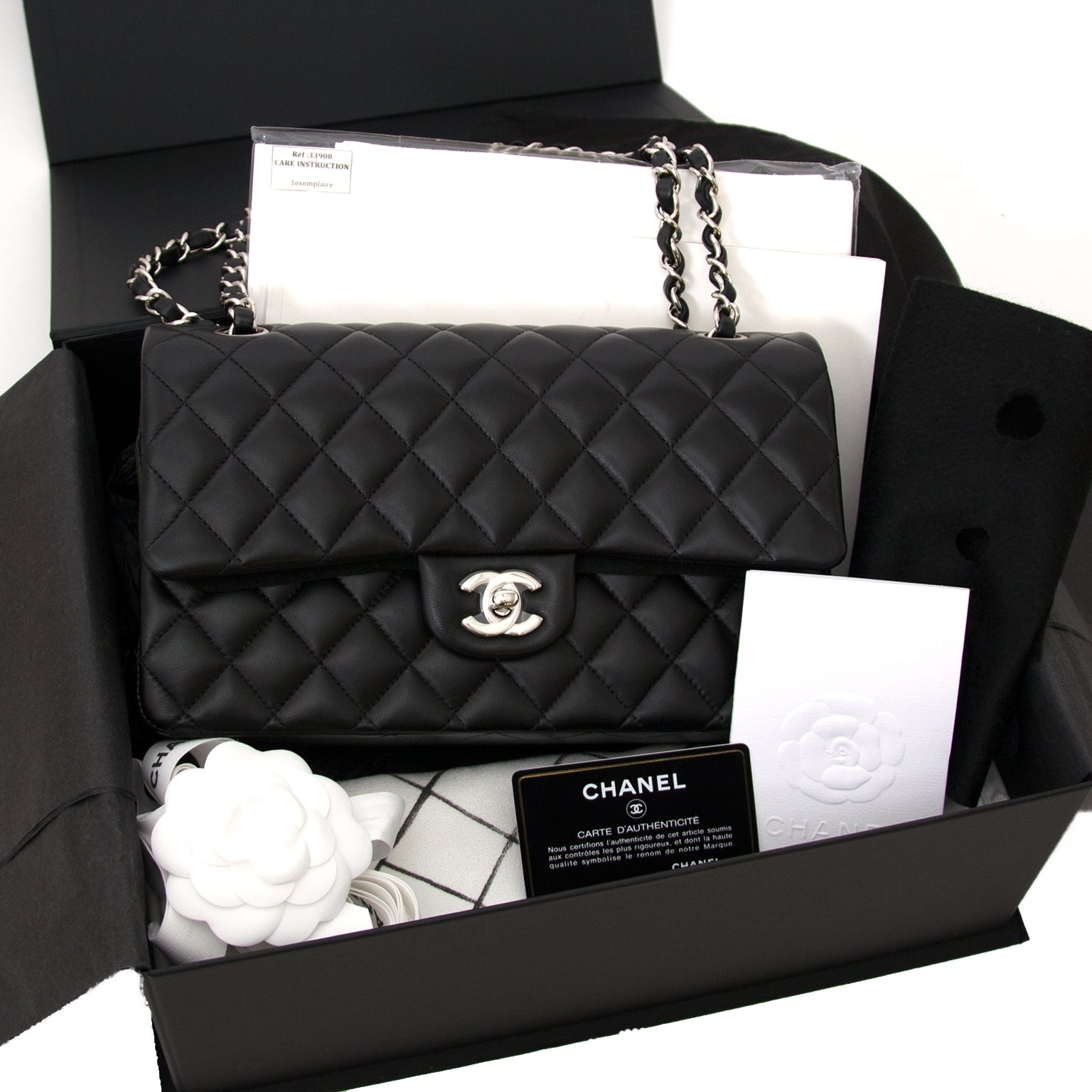 full set as new *NEVER USED* Chanel Medium Classic Double Flap Bag secondhand
