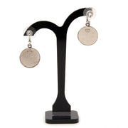 acheter en linge pour le meilleur prix Chanel Loop CC Charm Earrings