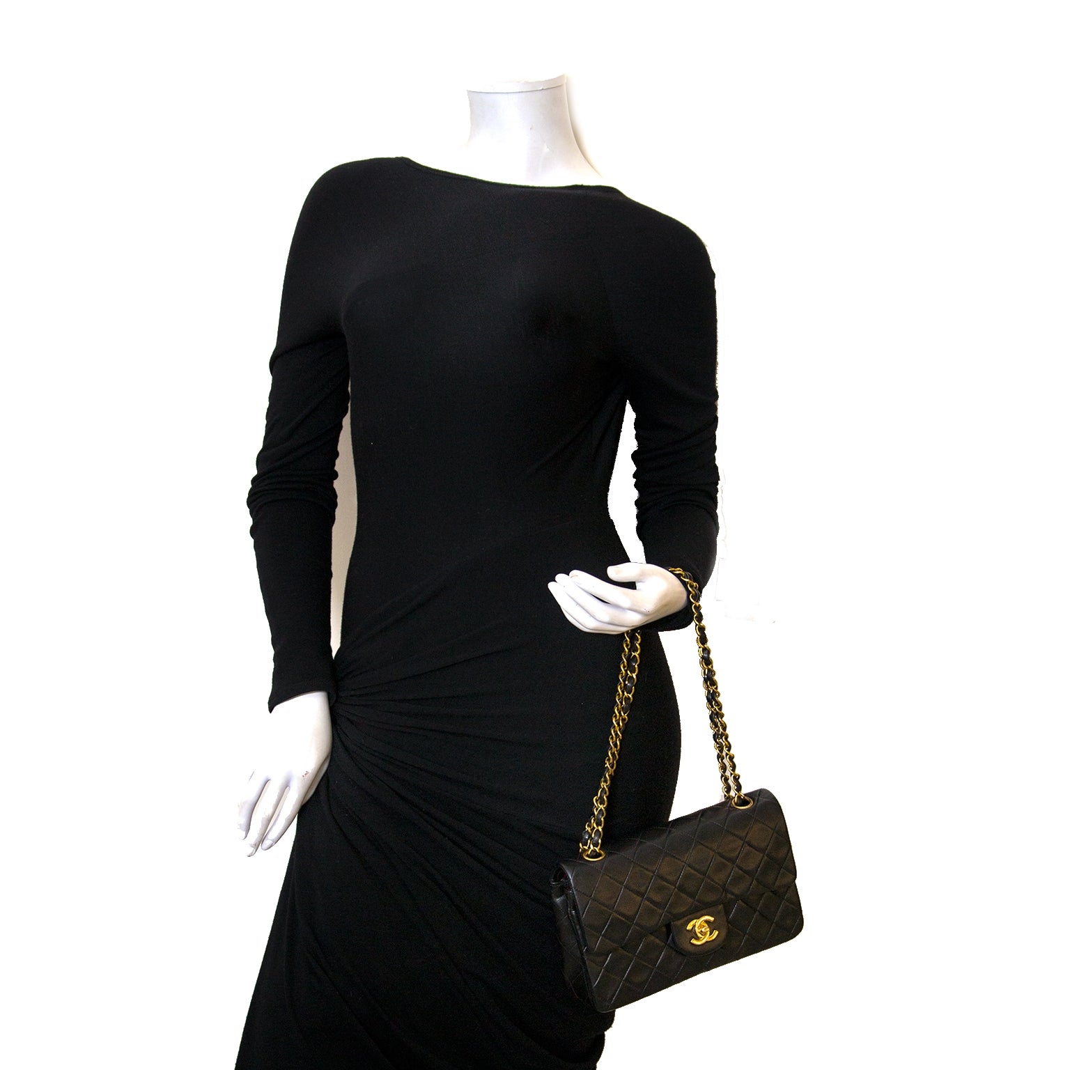 acheter en ligne seconde main Vintage Chanel Black Small Classic Double Flap Bag