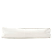 Vintage Chanel white flap bag for the best price at Labellov webshop. Safe and secure online shopping with 100% authenticity. Vintage Chanel blanc sac à bandoulière pour le meilleur prix.