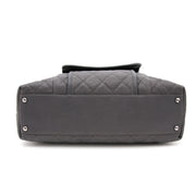 Acheter en ligne chez Labellov.com Chanel Grey Leather Hobo Bag