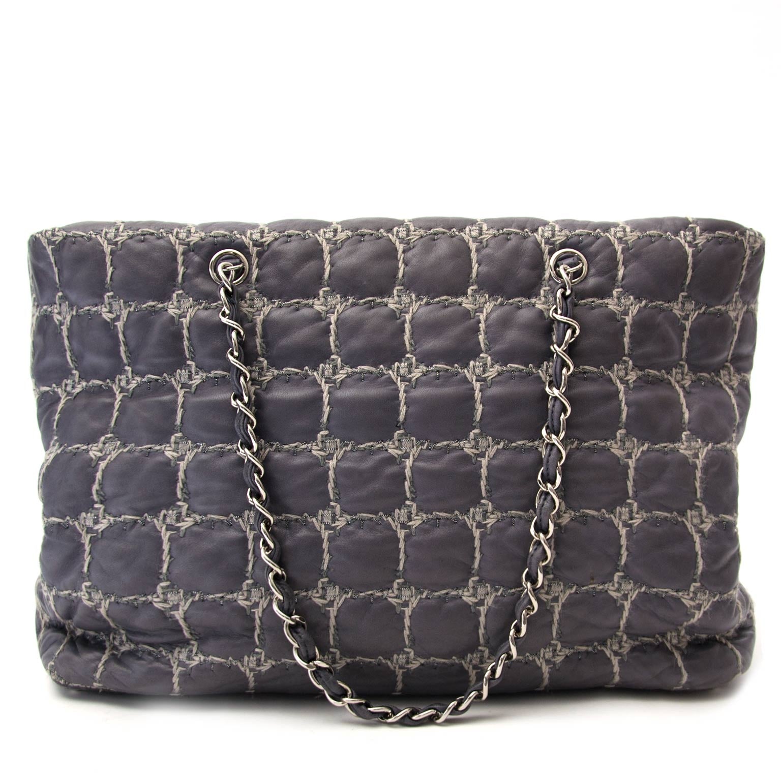 Chanel CC Grey Blue Quilted Tweed Stitch Bag Buy authentic designer Chanel secondhand bags at Labellov at the best price. Safe and secure shopping. Koop tweedehands authentieke Chanel tassen bij designer webwinkel labellov.