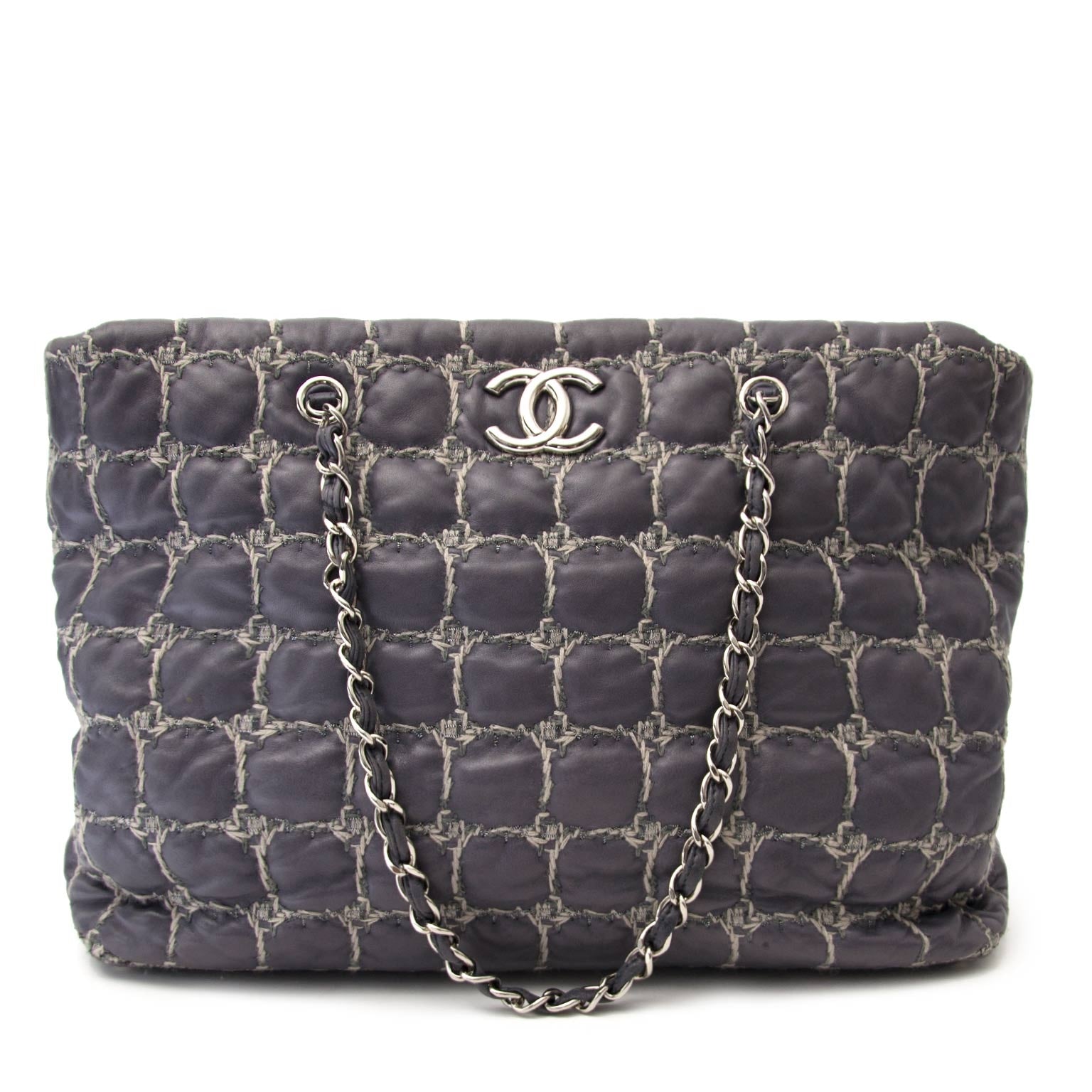 Chanel CC Grey Blue Quilted Tweed Stitch Bag Buy authentic designer Chanel secondhand bags at Labellov at the best price. Safe and secure shopping. Koop tweedehands authentieke Chanel tassen bij designer webwinkel labellov.