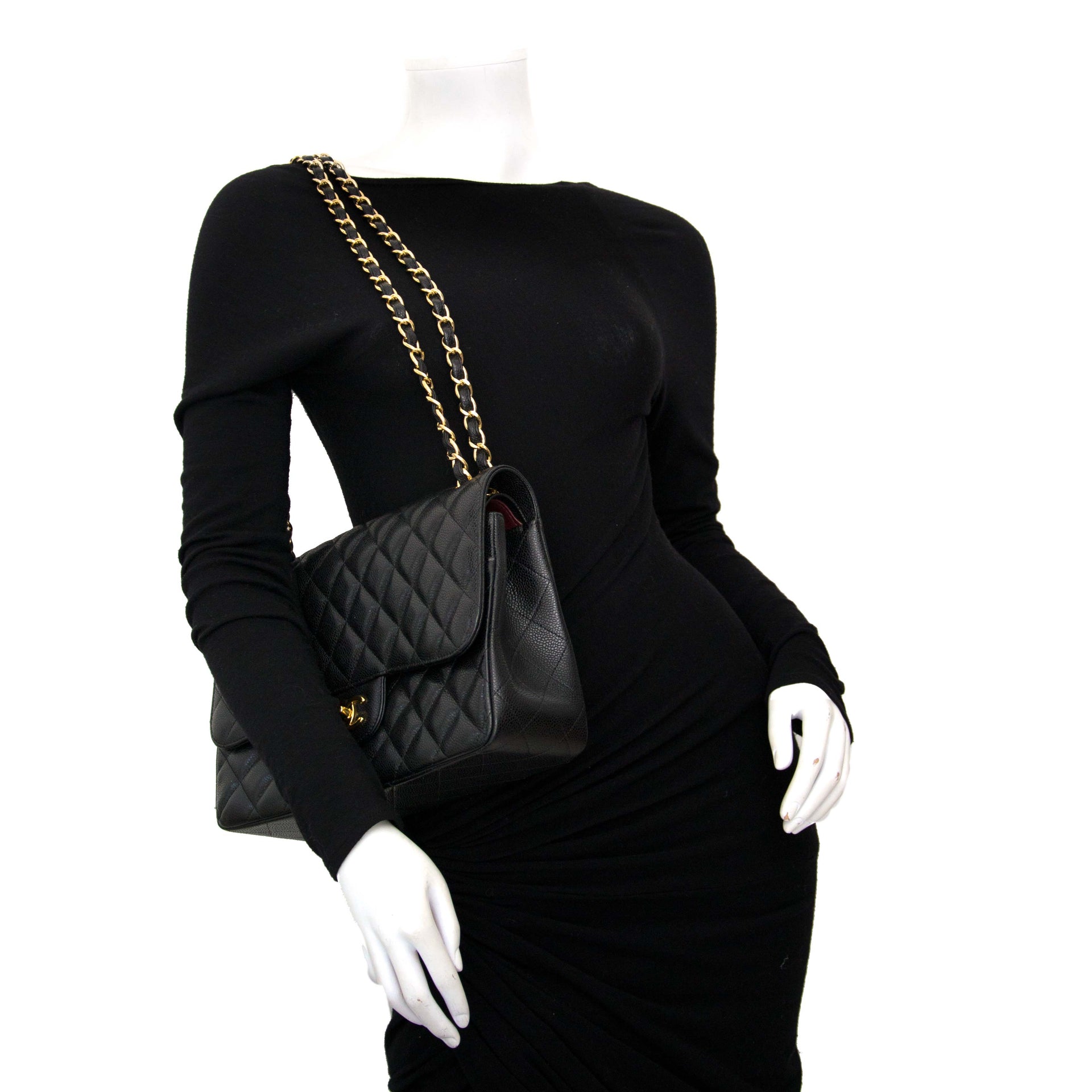 acheter en ligne pour le meilleur prix Chanel Black Jumbo Classic Flap Bag