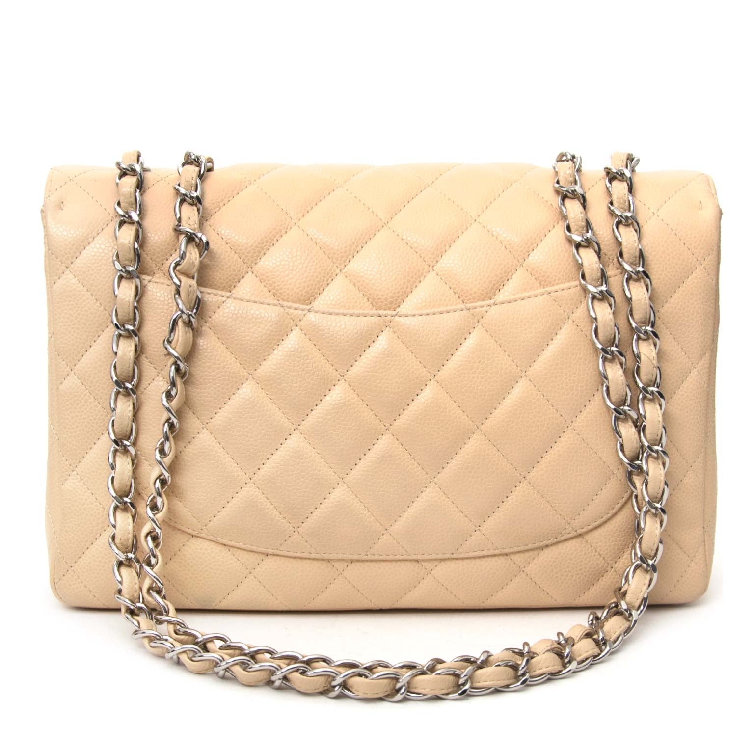 koop veilig tweedehands Chanel Beige Caviar Jumbo Flap Bag aan goede prijs bij Labellov in Antwerpen