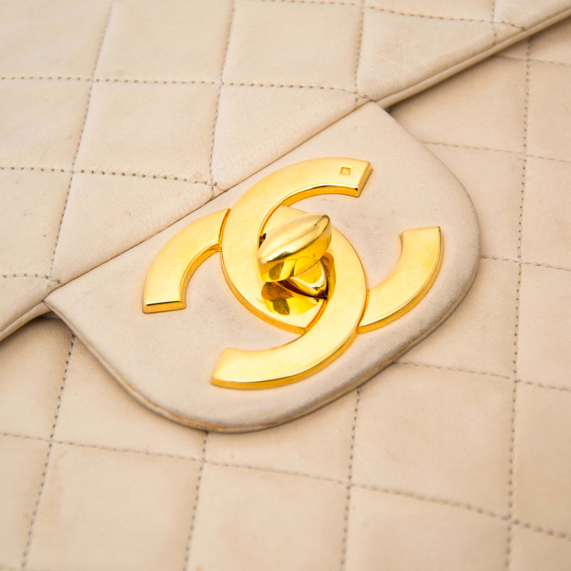 buy safe and secure online at labellov.com for the best price chanel maxi flap bag