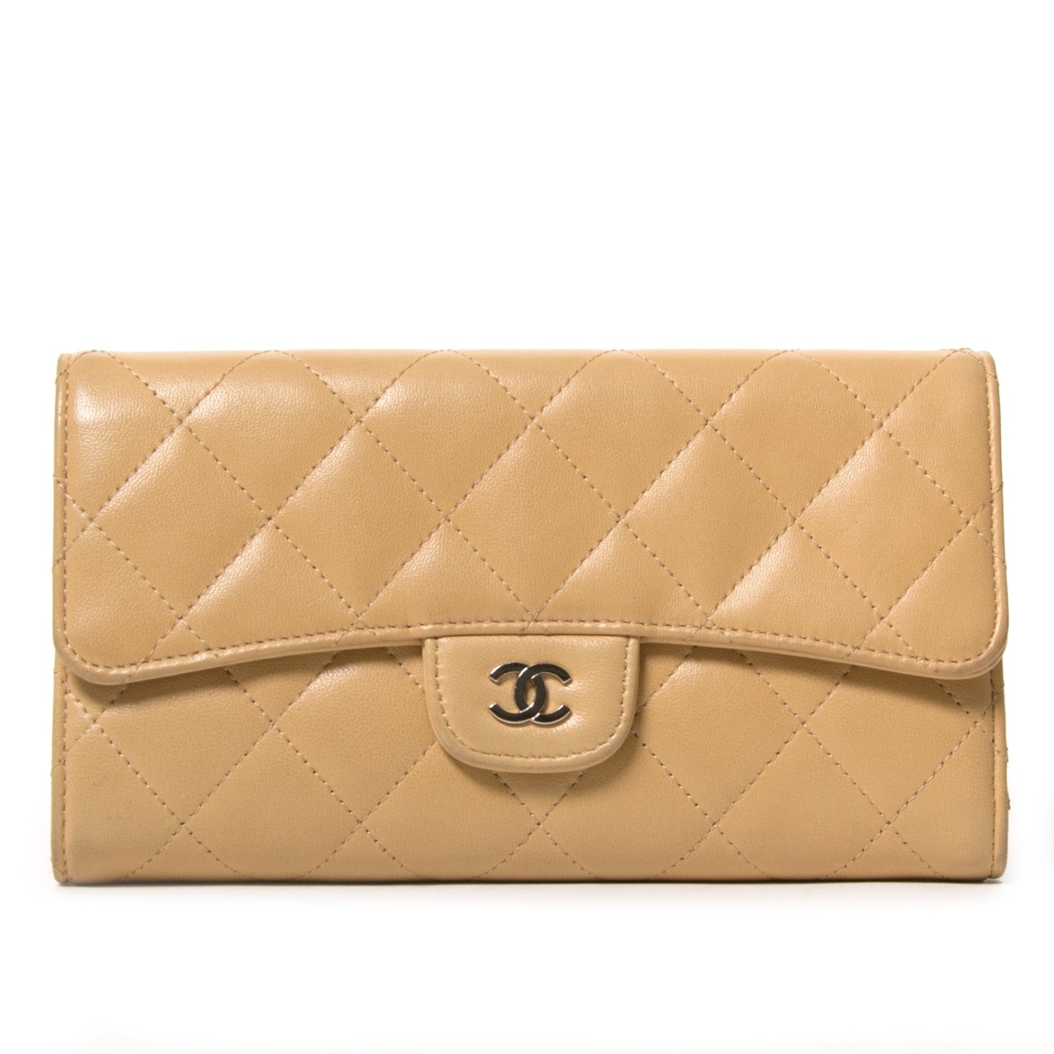 chanel beige quilted lambskin cc wallet now for sale at labellov vintage fashion webshop belgium