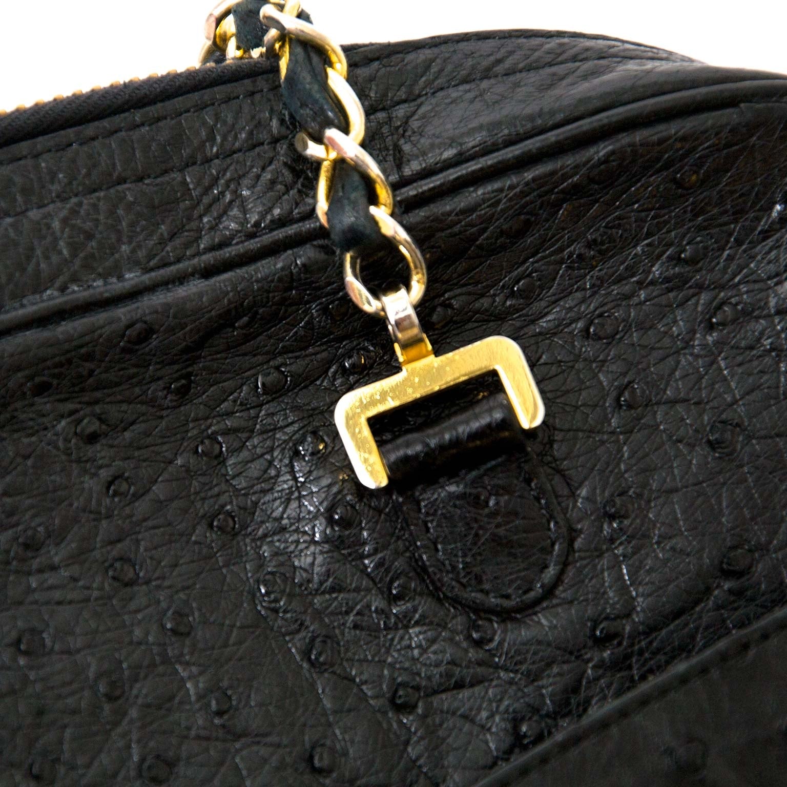 chanel zwarte struisvogel tas te koop bij labellov vintage mode webshop belgië