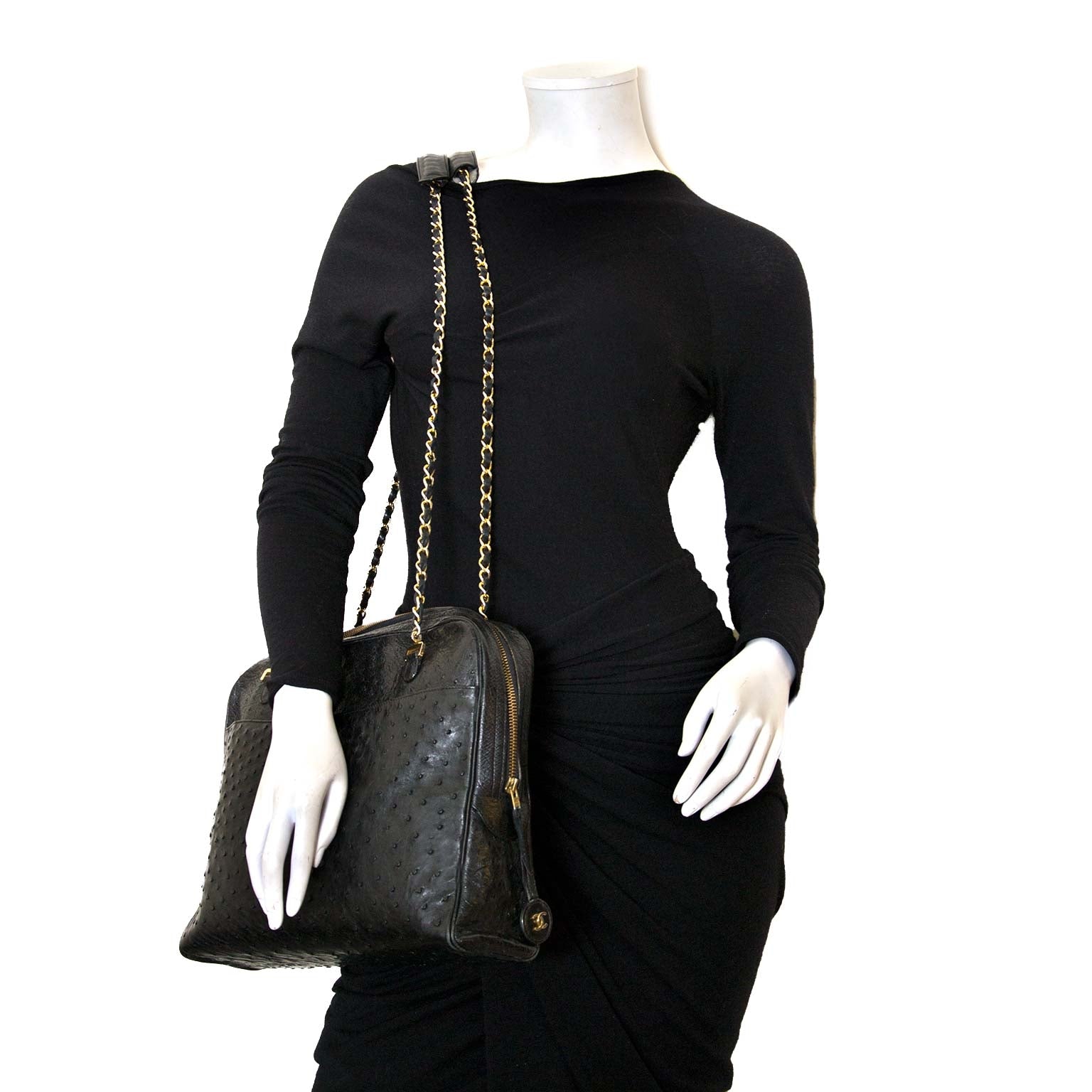 Koop authentieke Chanel struisvogel tas bij labellov vintage mode webshop belgië antwerpen