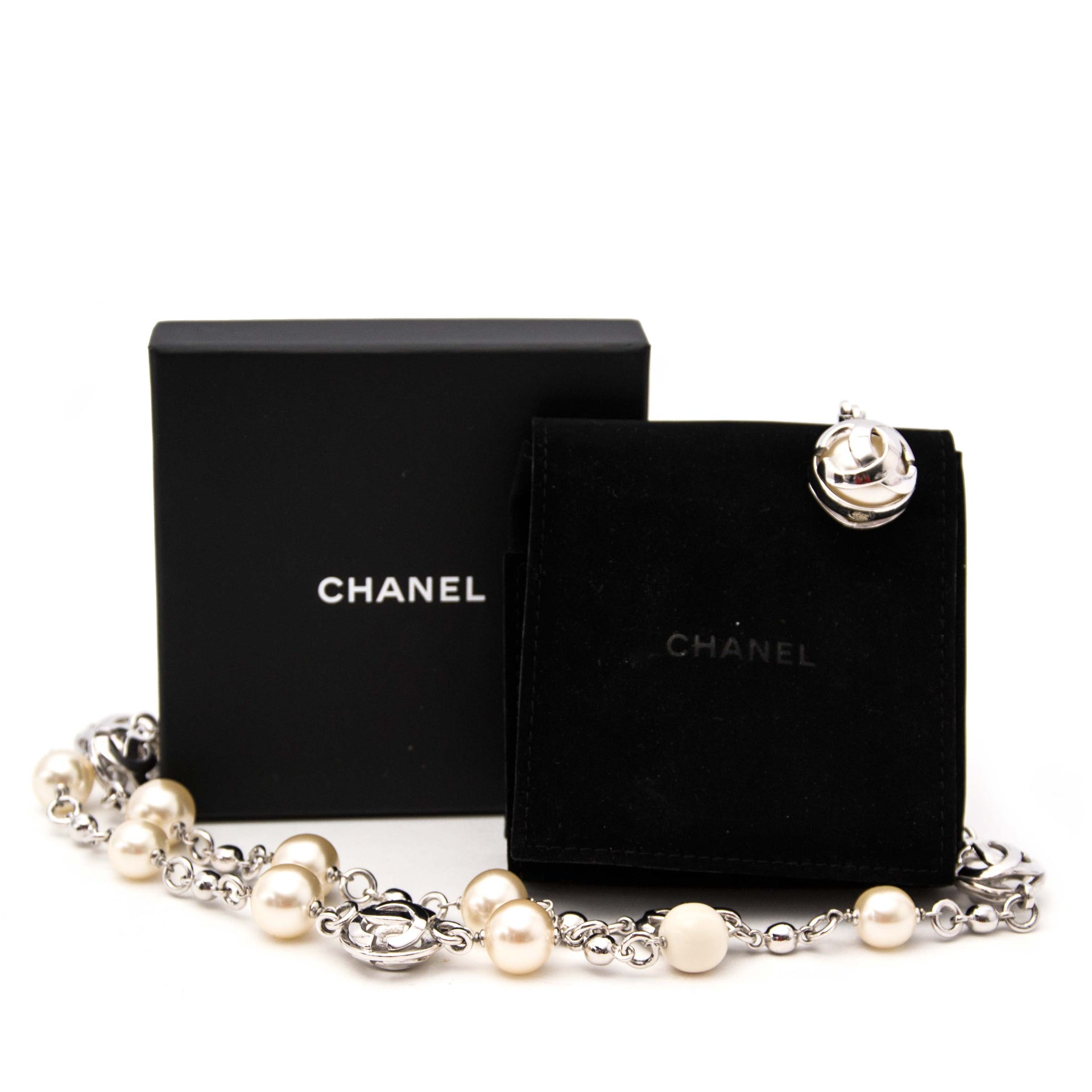 chanel silver and pearl belt necklace now online at labellov.cmo for the best price