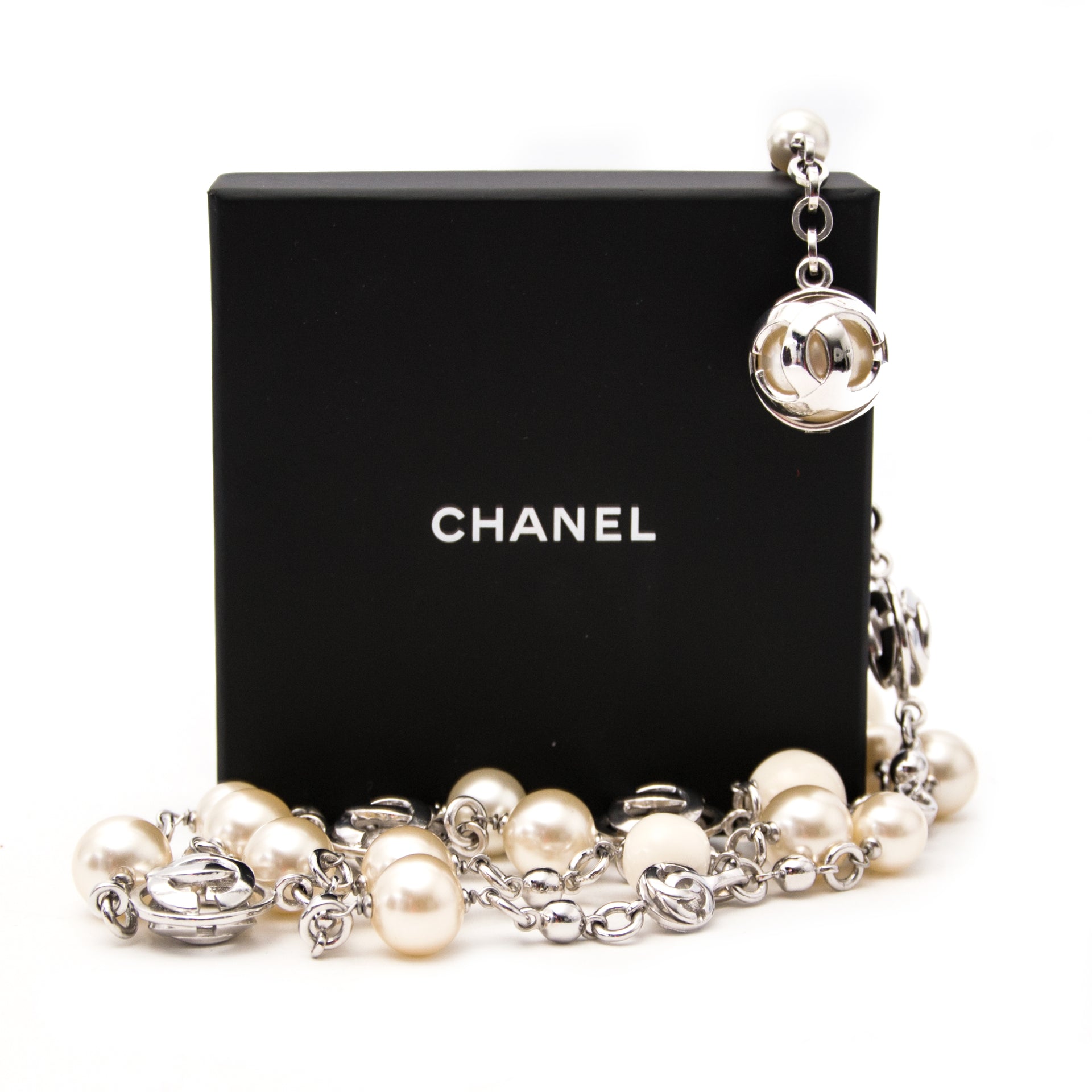acheter en ligne chez labellov.com pour le meilleur prix chanel perle ceinture