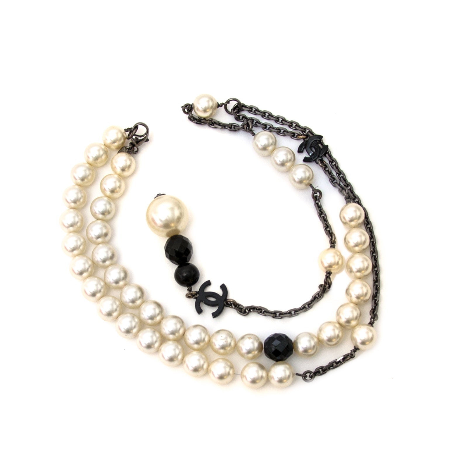 chanel faux parel logo ketting te koop bij labellov vintage mode webshop belgië