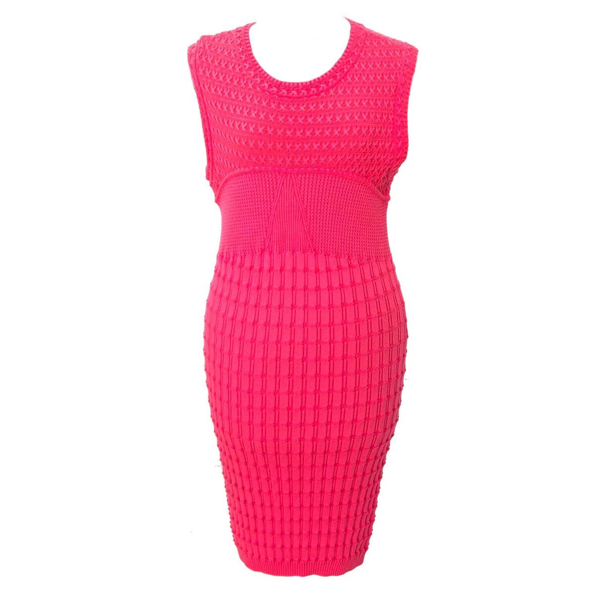 Buy an authentic Chanel Dark Pink Dress at the right price at LabelLOV vintage webshop. Safe and secure online shopping.
