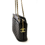 achetez Chanel Black Vintage Lambskin Shopper chez labellov en payez secure on ligne