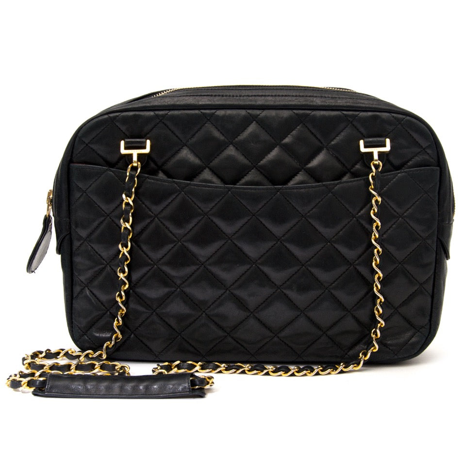 Buy and sell your Chanel Black Quilted Chain Bag