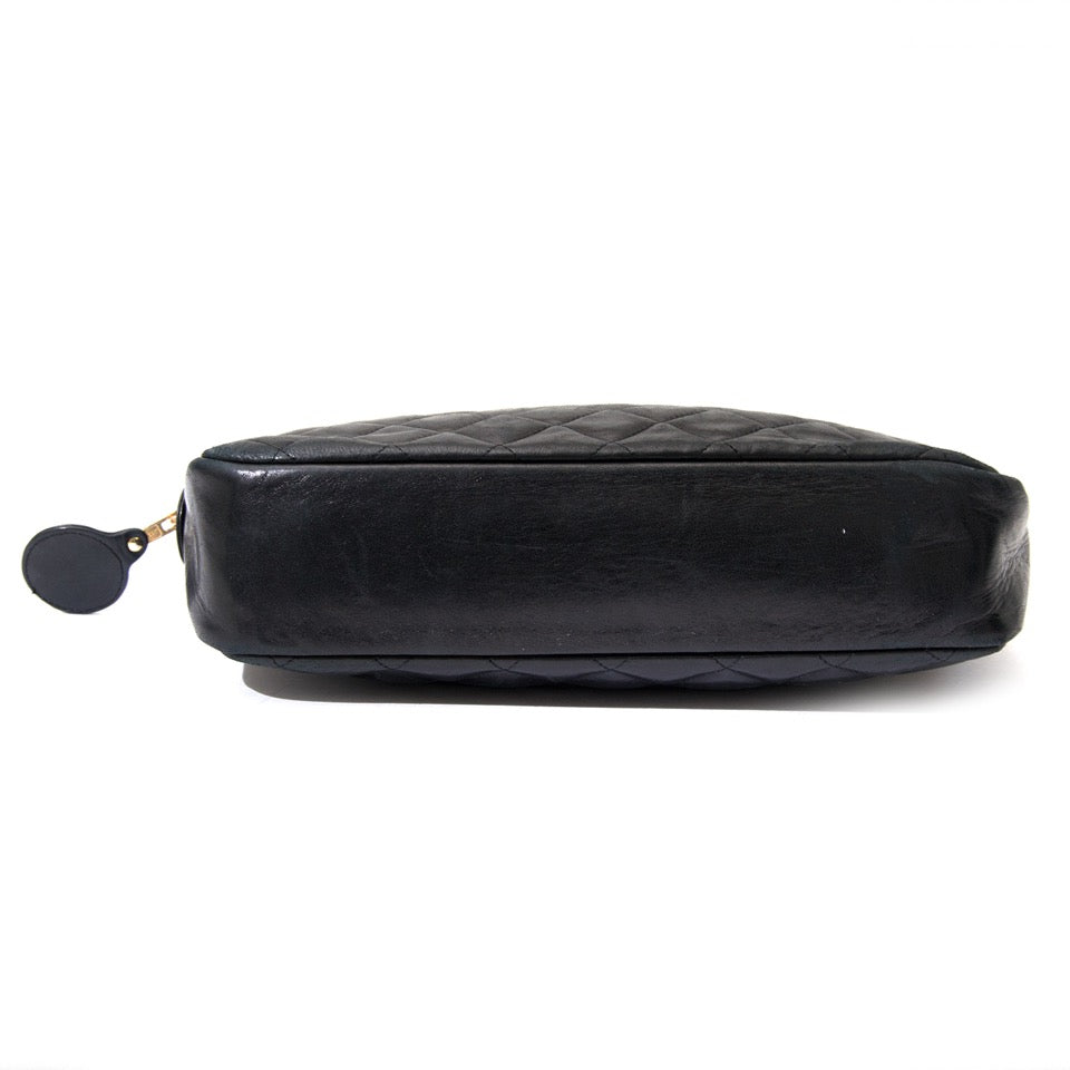 Acheter secure en ligne sac à mains Chanel Black Quilted Chain Bag pour le meilleur prix