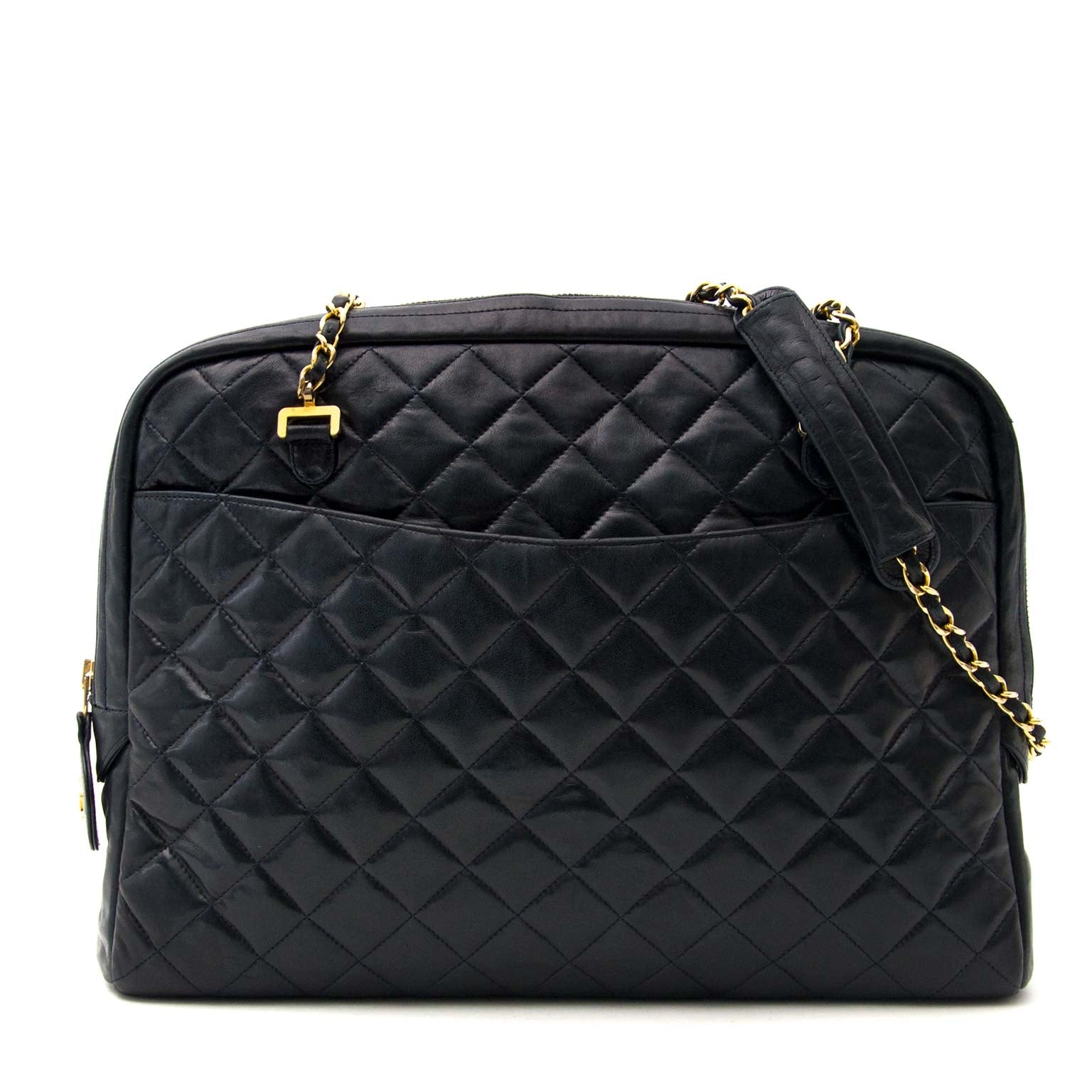 Achetez votre sac à main de Chanel chez Labellov à Anvers en Belgique.