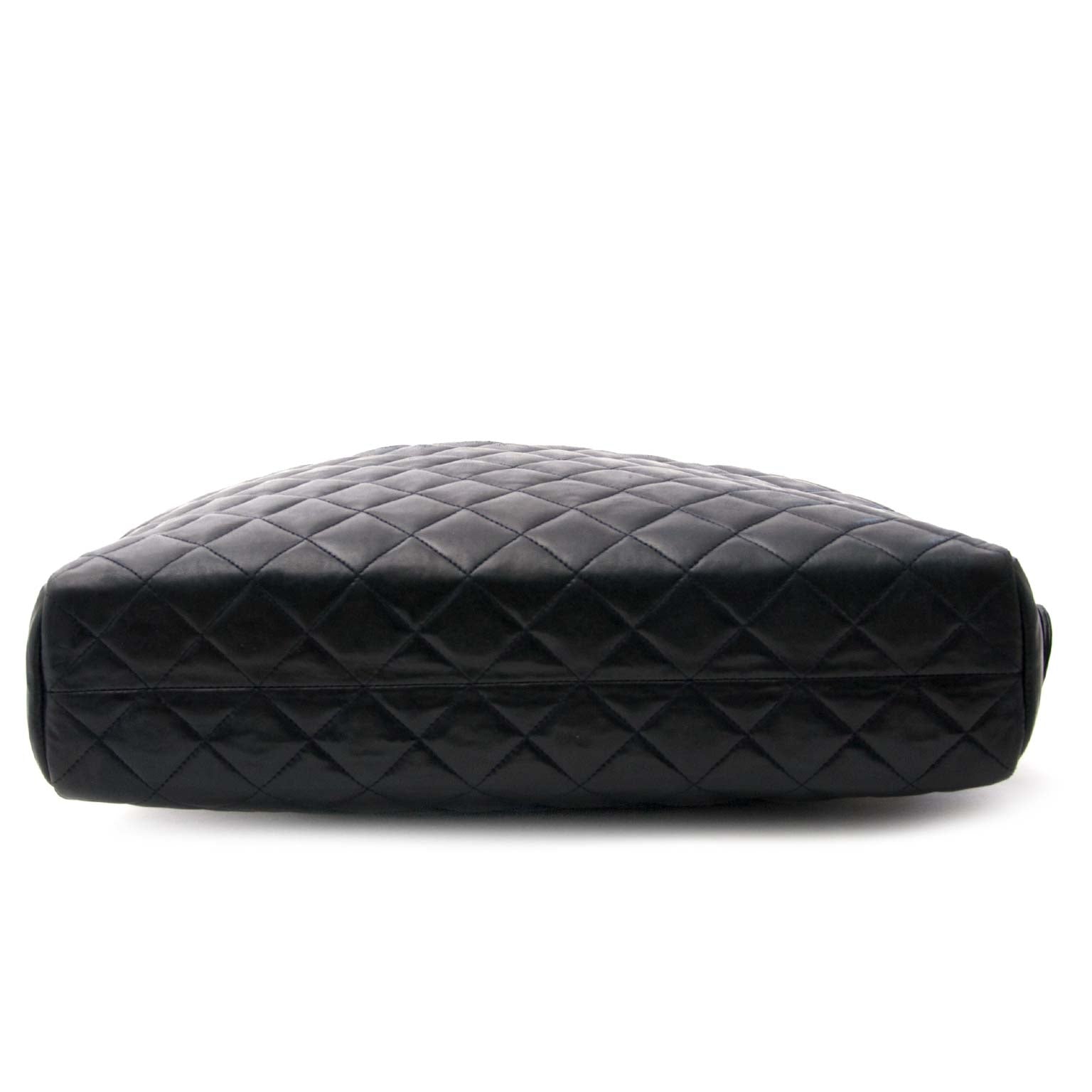 Koop uw designer handtas bij Labellov, vintage webshop.