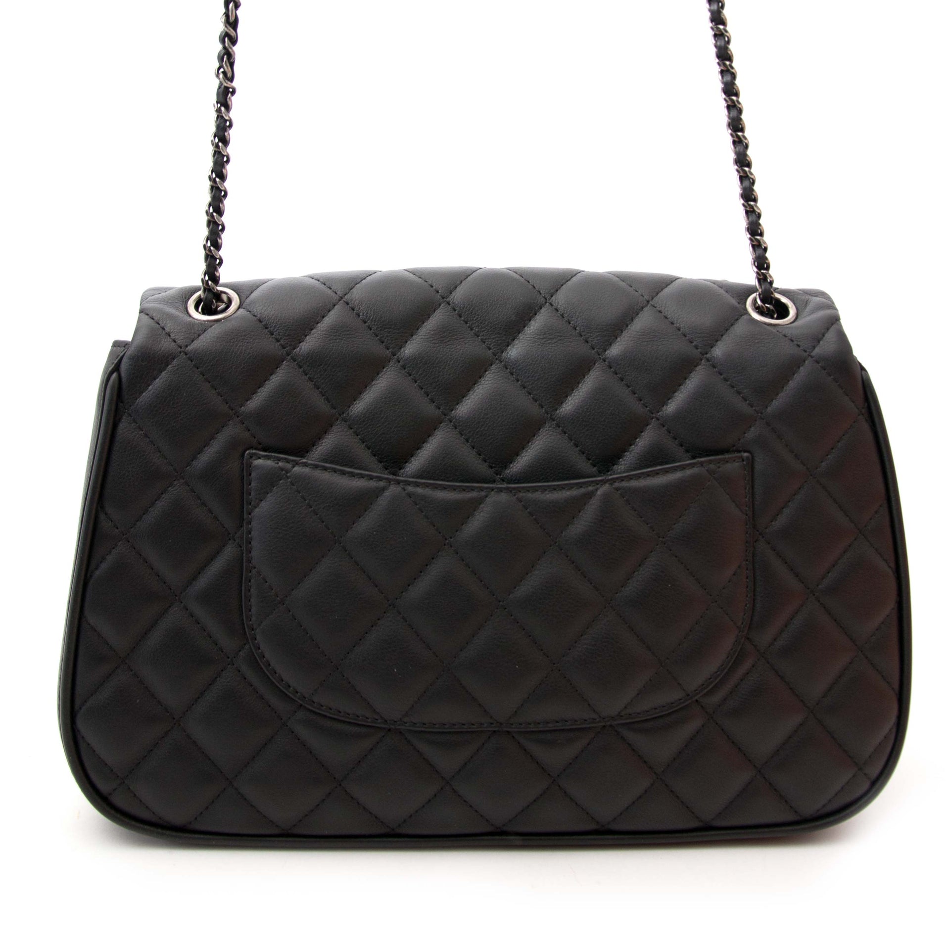 Chanel Quilted Calfskin Flap Bag koop online aan de beste prijs
