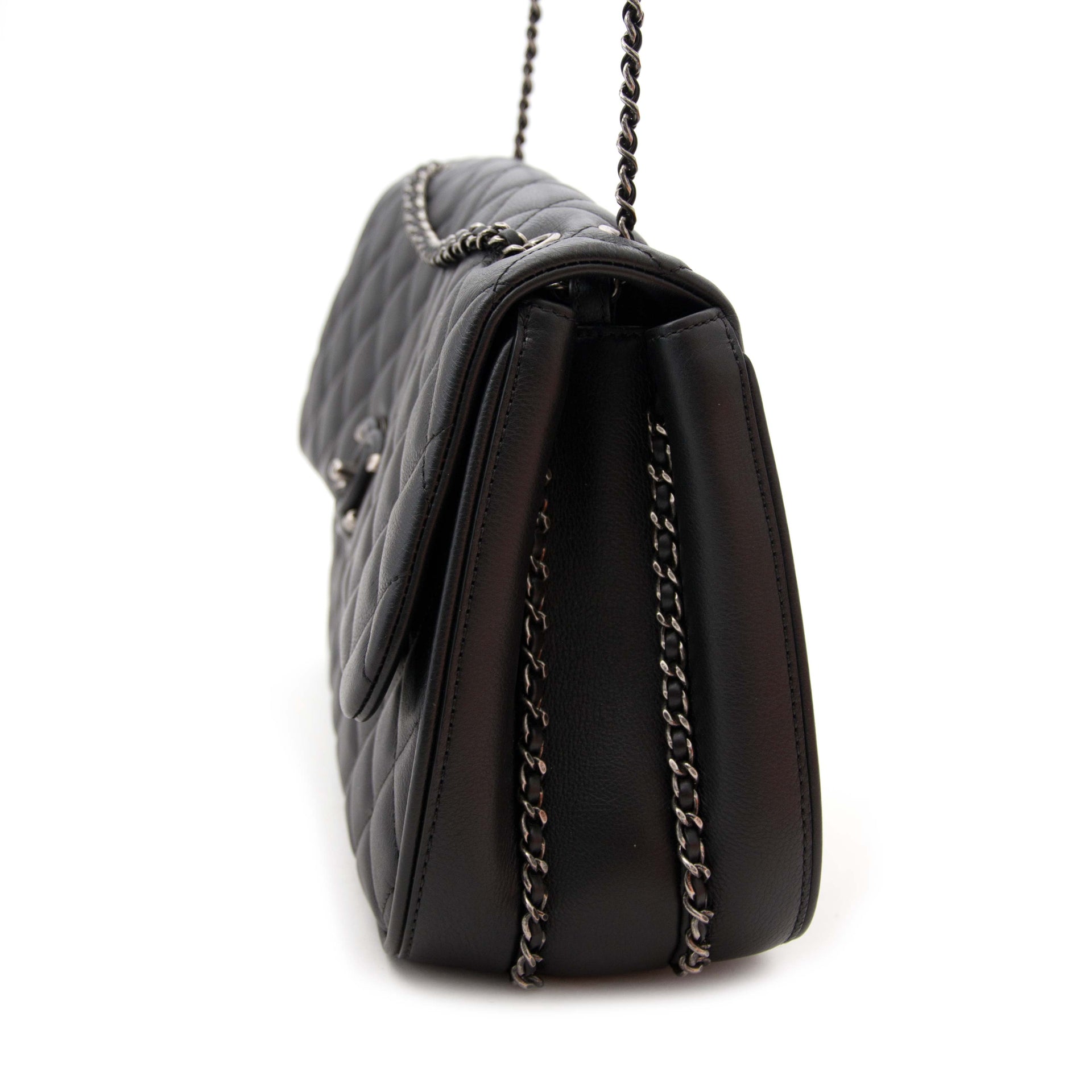 zoek jij naar een tweedehands Chanel Quilted Calfskin Flap Bag?