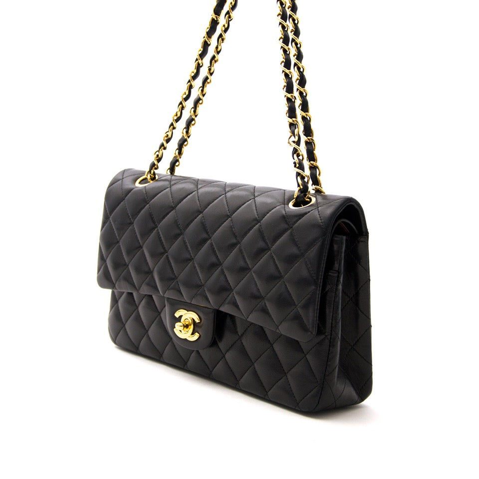 comme neuf sac a main Chanel Medium Lambskin Classic Flap Bag GHW pour le meilleur prix
