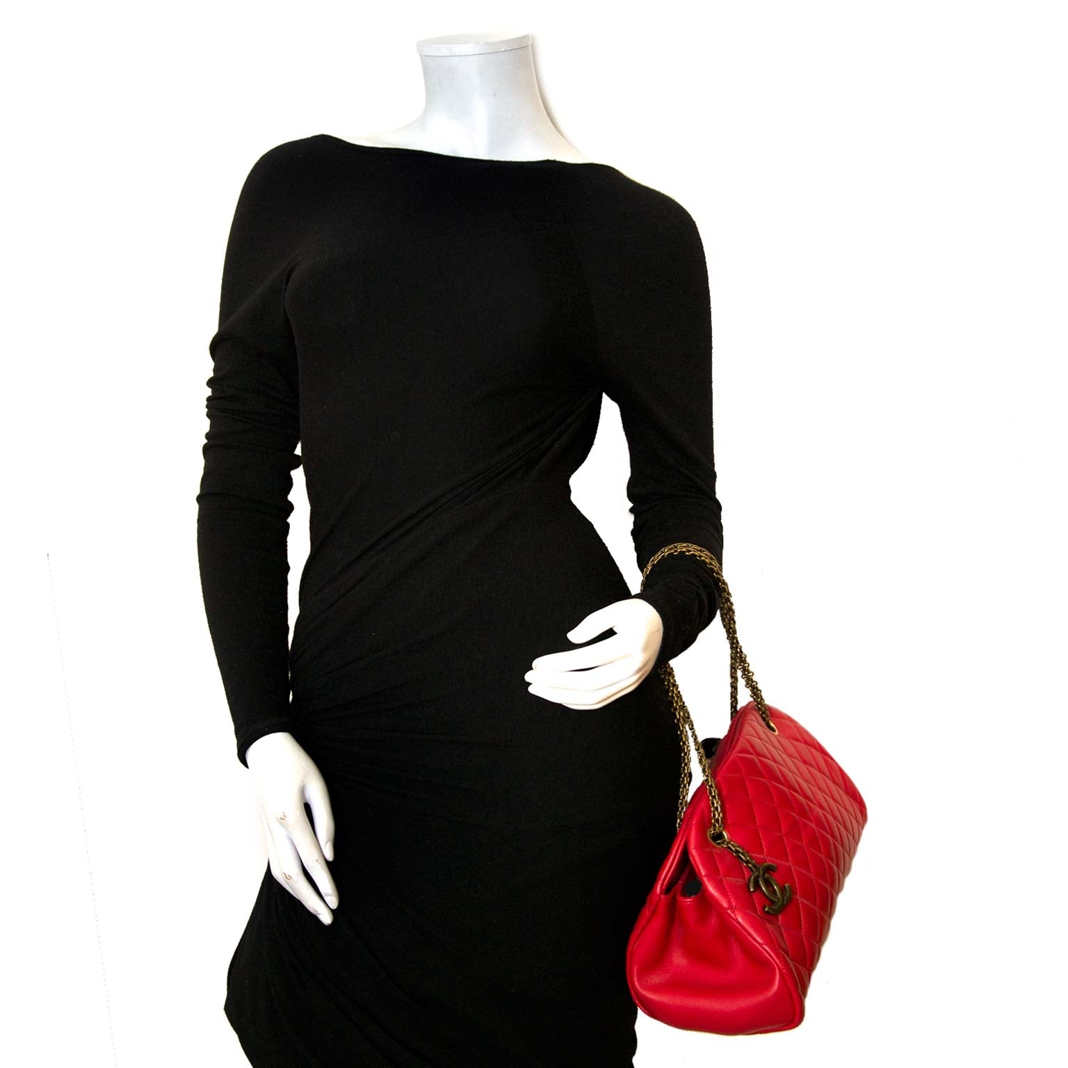 koop authentieke chanel tassen bij labellov vintage mode webshop belgië
