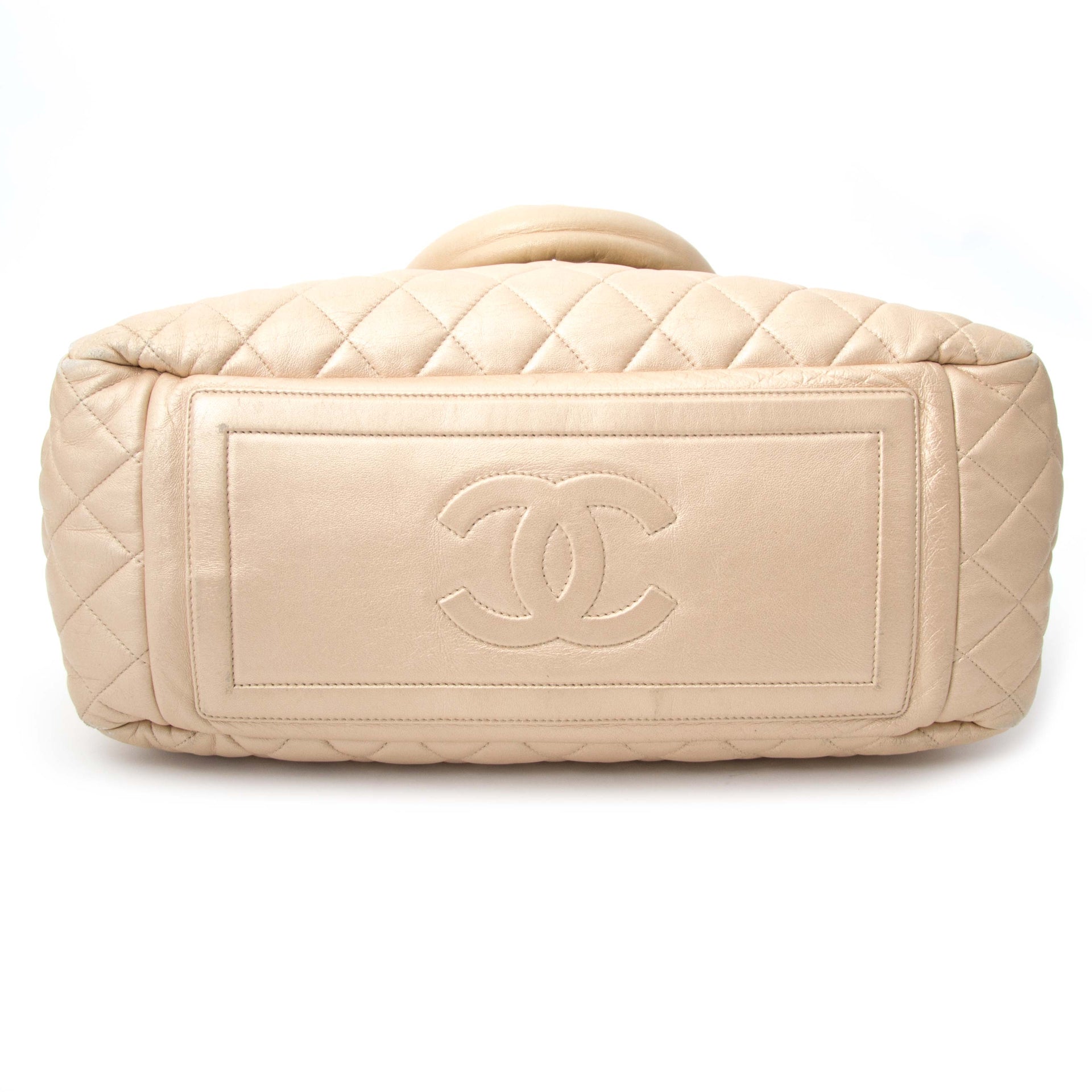 Authentic Chanel bag Labellov