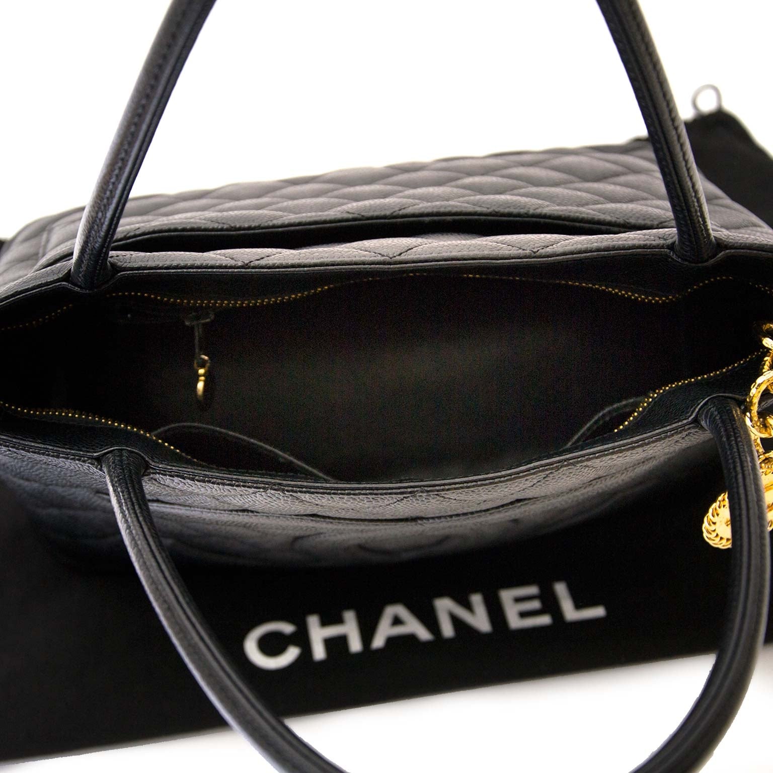Chanel grand cc classic black shopper now for sale at labellov vintage fashion webshop belgium