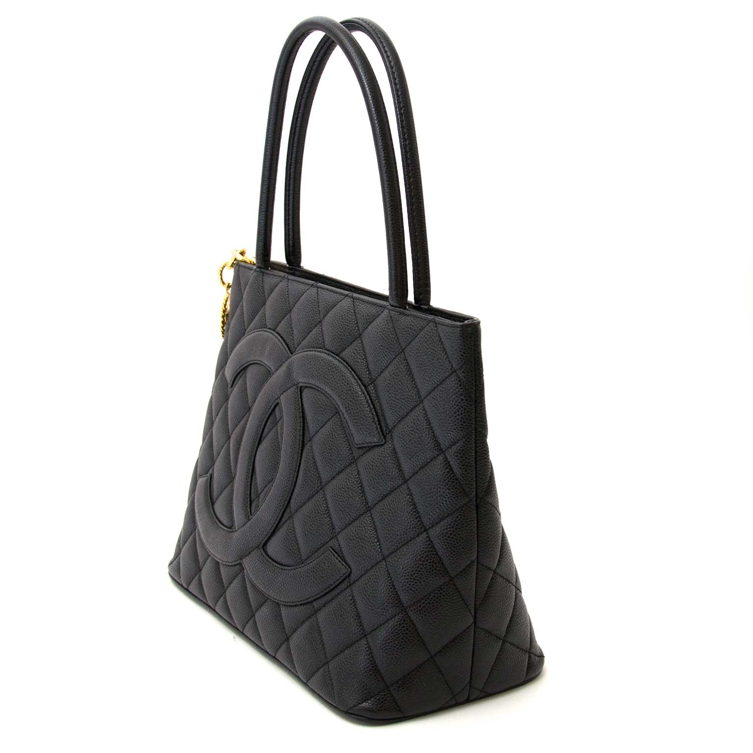 Chanel grand cc classic black shopper now for sale at labellov vintage fashion webshop belgium
