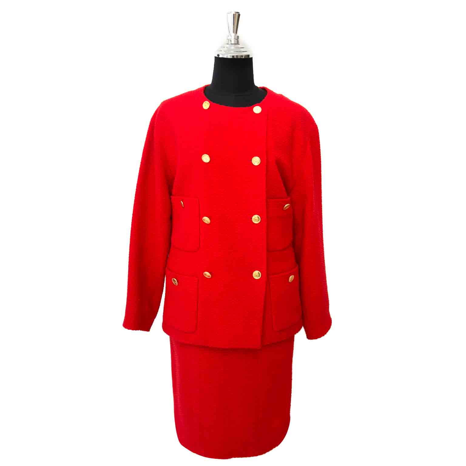 Buy and sell your preloved designer clothing for the best rates online at Labellov luxury
