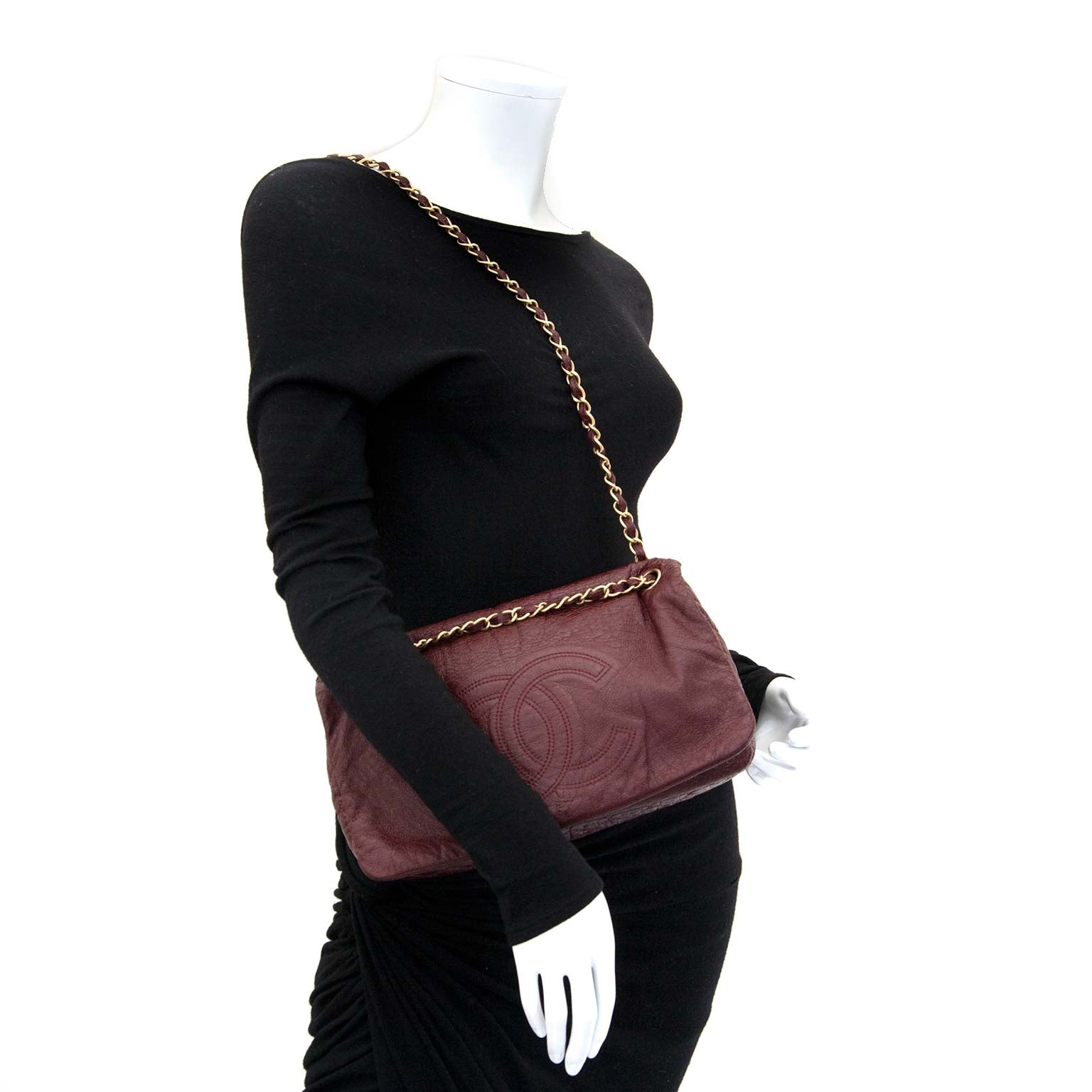 Sac à rabat Chanel Rock en vinyle bordeaux