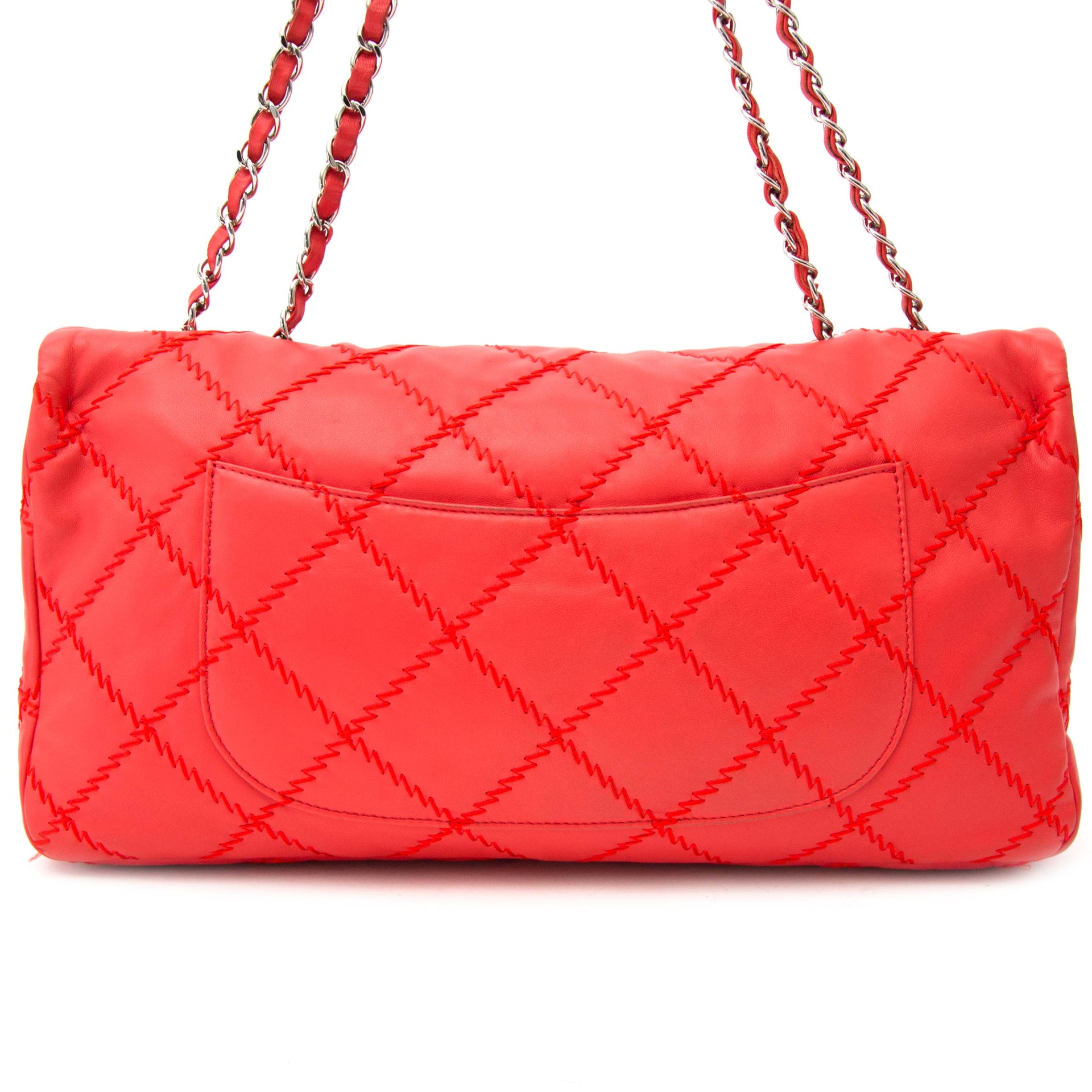 koop veilig online jou tweedehands Chanel Vibrant Red East West Ultra Stitch Flap Bag