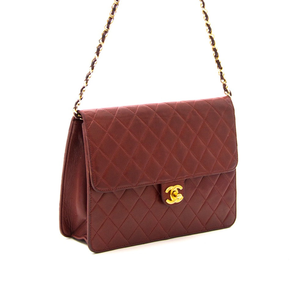 Acheter secur en ligne votre sac a mains Chanel en cuir burgundy pour le meilleur prix