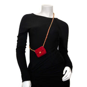 rare vintage chanel micro mini rood velvet tasje nu te koop bij labellov vintage mode webshop belgië