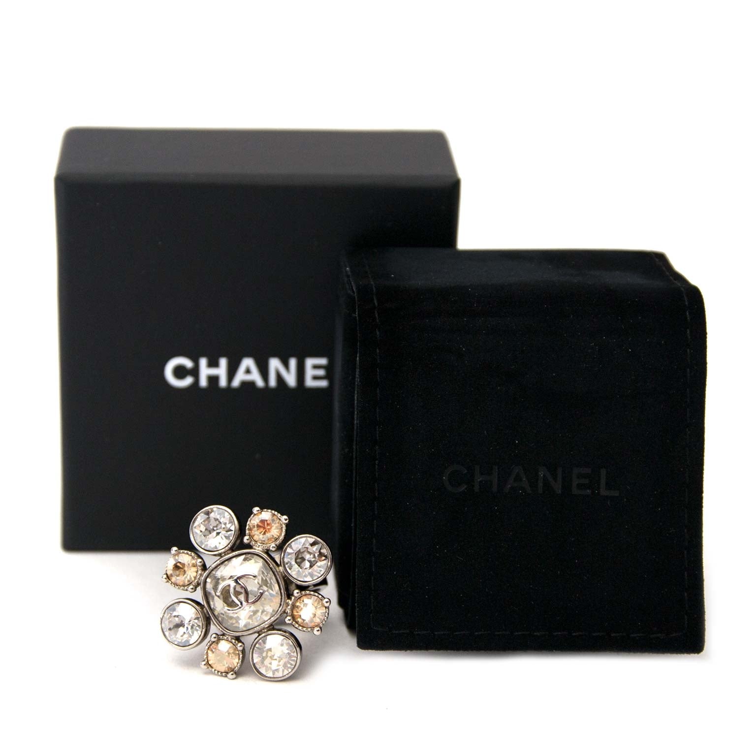 shop online your luxury Chanel Christal Flower Ring