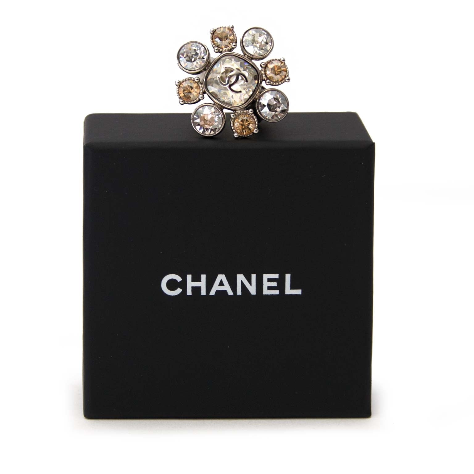 shop safe online your secondhand Chanel Christal Flower Ring