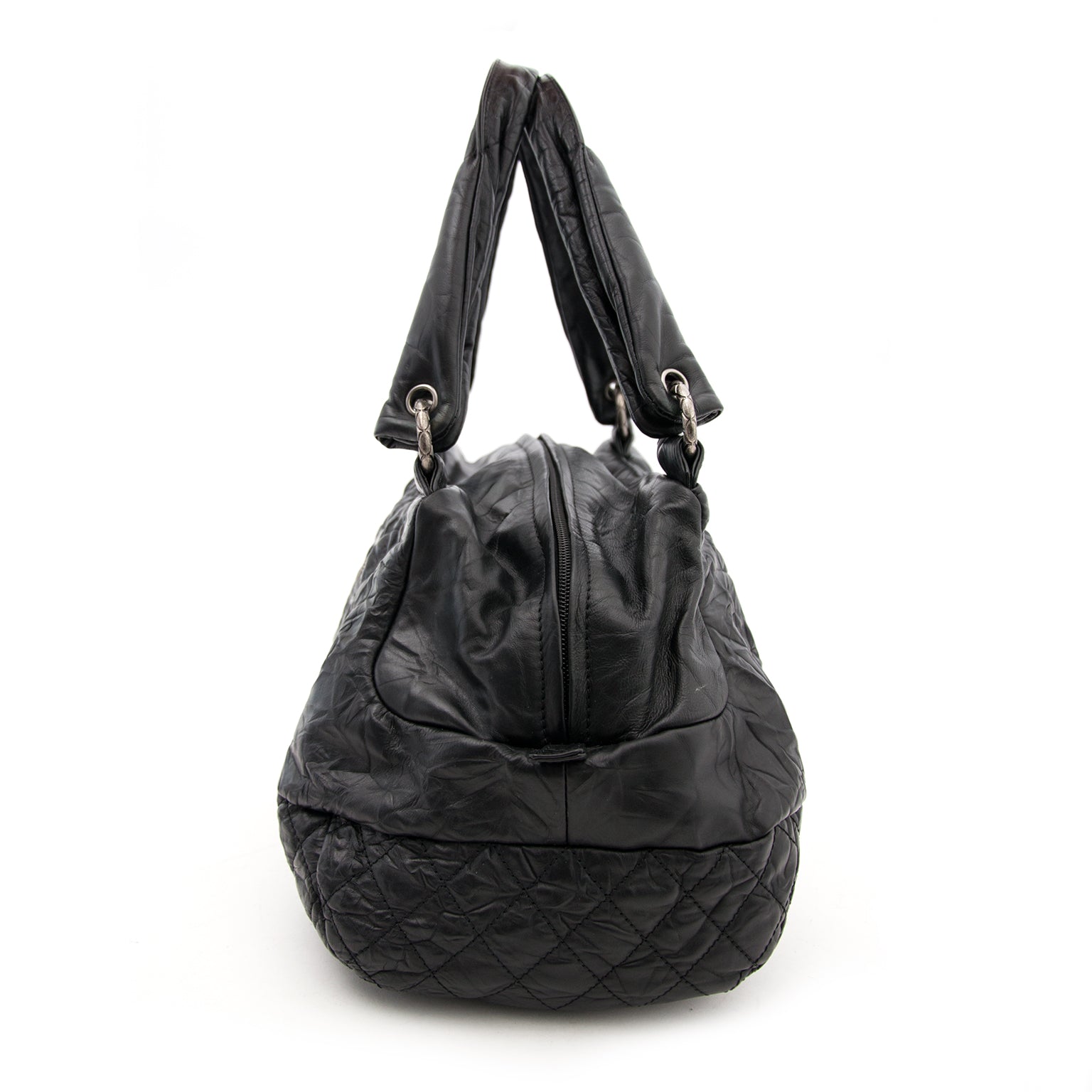 Koop nu zonder risico een zwarte Chanel Hobo tas aan de beste prijs op www.labellov.com