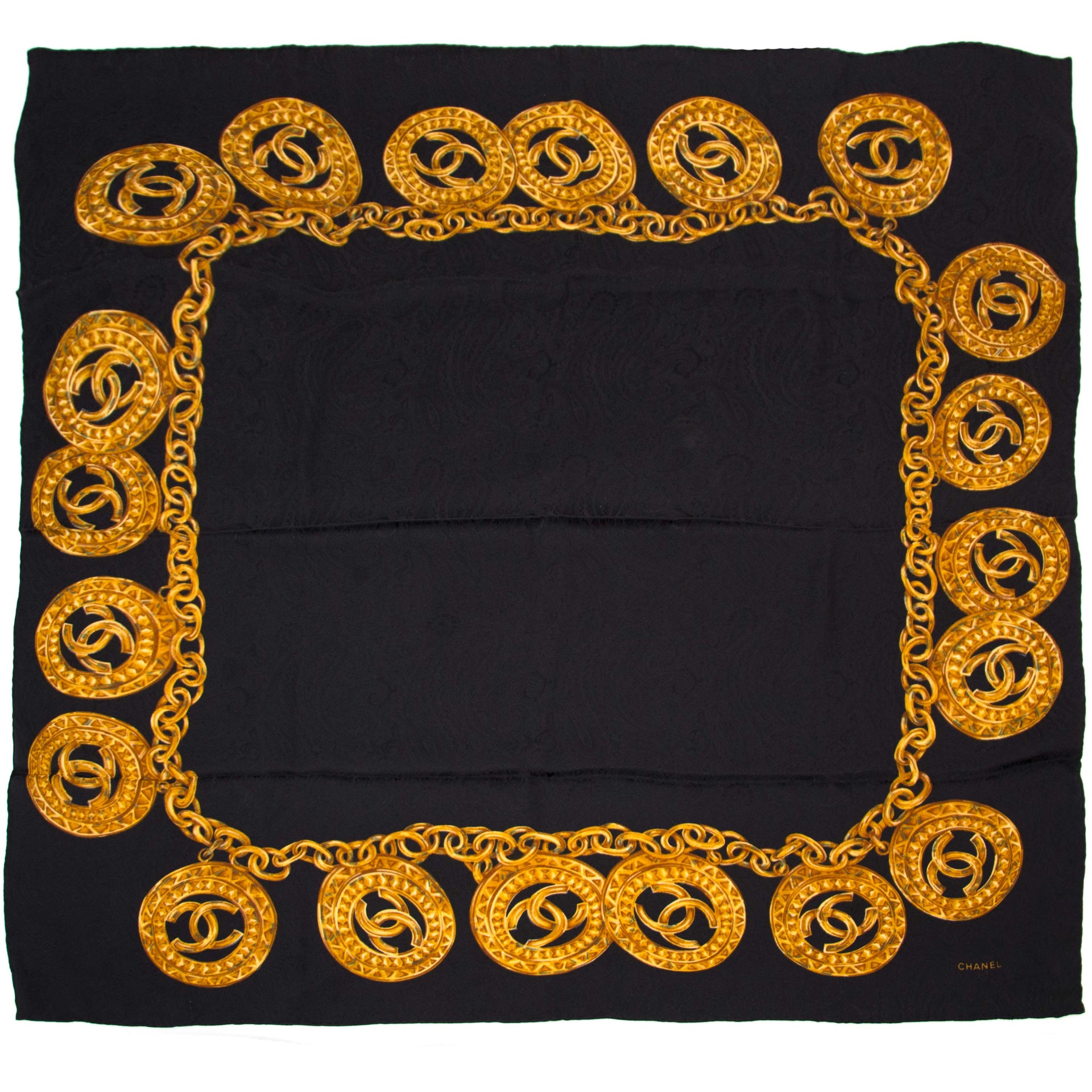 Chanel Black And Gold Carré Scarfacheter en ligne pour le meilleur prix seconde main
