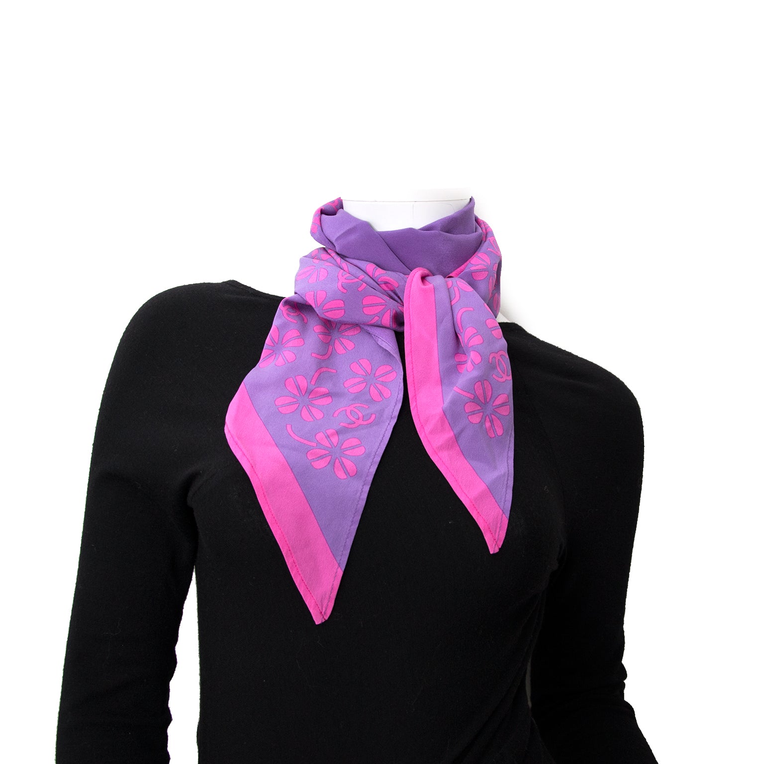 acheter enligne pour le meilleur prix echarpes Chanel Purple and Pink Silk Foulard