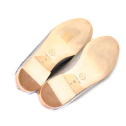 Chanel CC Silver Leather Ballerina Flats - Size 38 Buy authentic designer Chanel secondhand shoes at Labellov at the best price. Safe and secure shopping. Koop tweedehands authentieke Chanel schoenen bij designer webwinkel labellov.