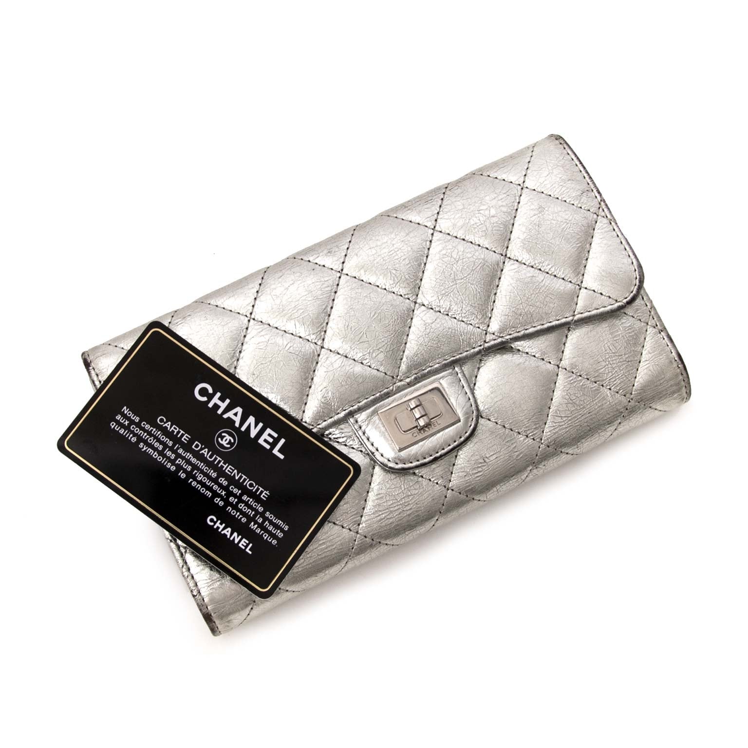 Koop en verkoop Chanel 2.55 Silver Leather Wallet aan de beste prijs bij Labellov