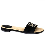 Buy an authentic secondhand Chanel Slip Ons at the right price at LabelLOV vintage webshop. Safe and secure online shopping.