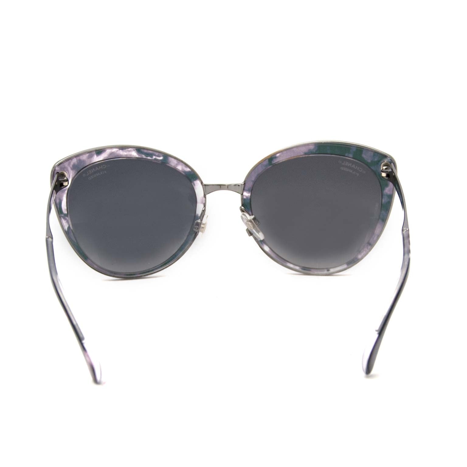 Chanel Butterfly Summer Polarized Sunglasses Buy authentic designer Chanel secondhand sunglasses at Labellov at the best price. Safe and secure shopping. Koop tweedehands authentieke Chanel zonnebrillen bij designer webwinkel labellov.