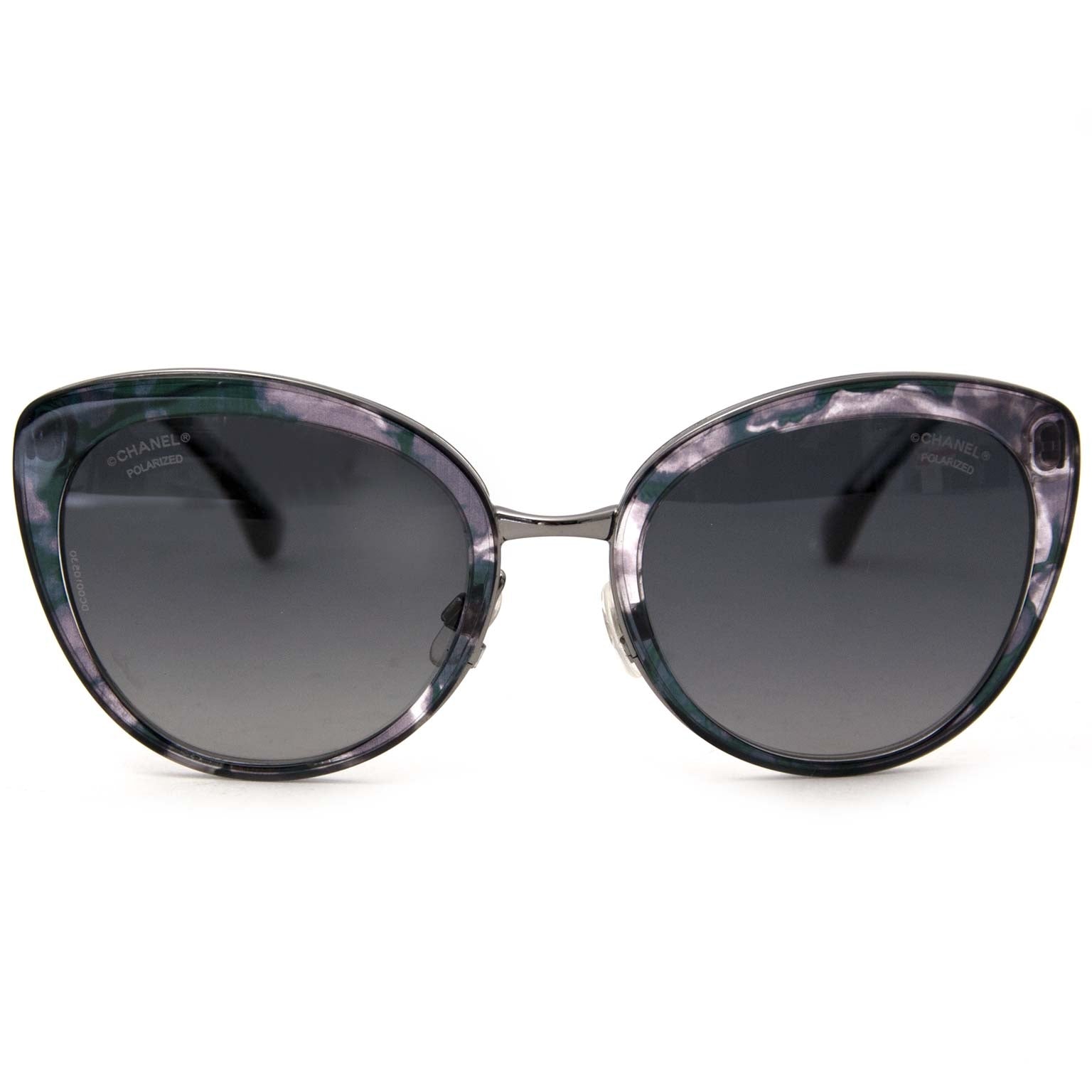 Chanel Butterfly Summer Polarized Sunglasses Buy authentic designer Chanel secondhand sunglasses at Labellov at the best price. Safe and secure shopping. Koop tweedehands authentieke Chanel zonnebrillen bij designer webwinkel labellov.
