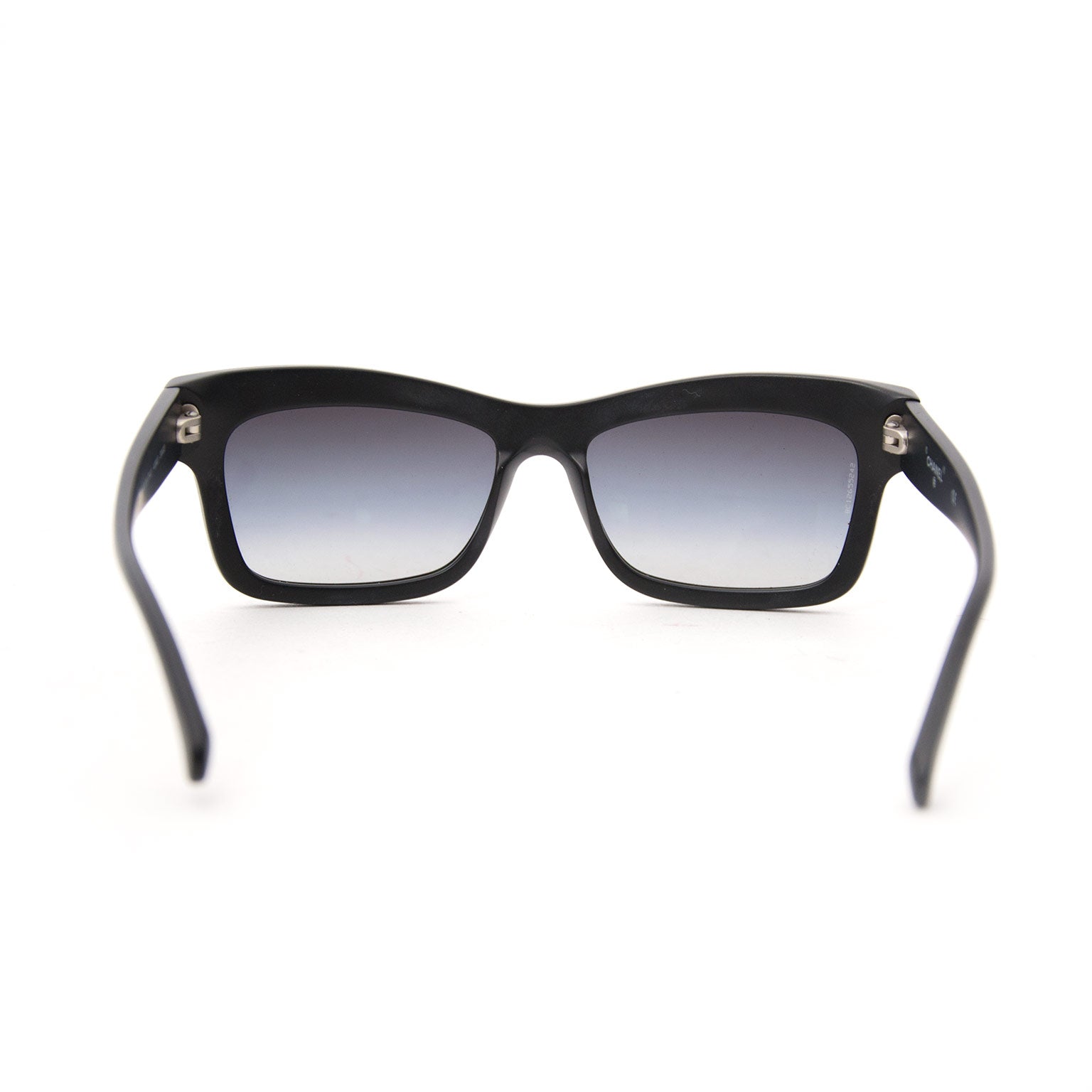 koop tweedehands Chanel Matte Black Wayfarer Sunglasses