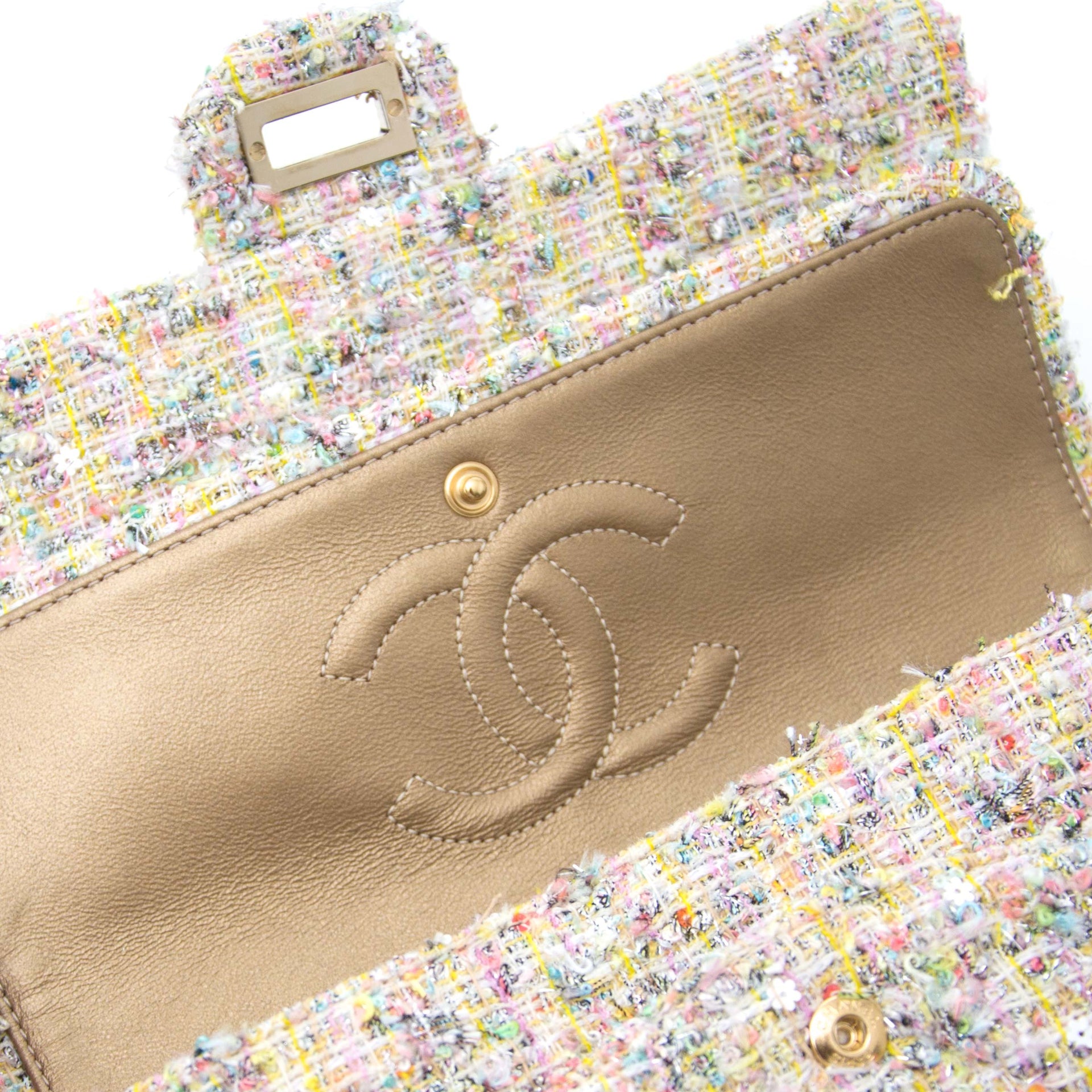 Chanel Tweed Garden Party 2.55 Reissue Flap Bag for sale online at Labellov secondhand luxury