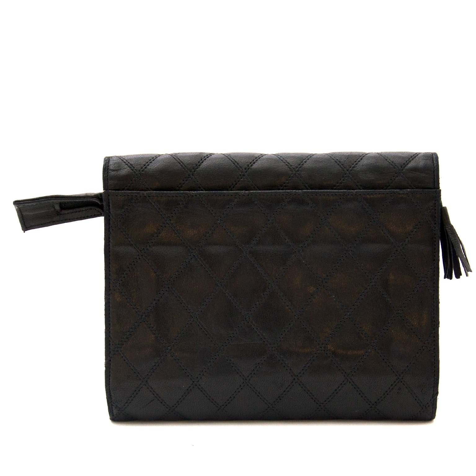 achetez Chanel Black Vintage Lambskin Pochette/Wallet sur labellov