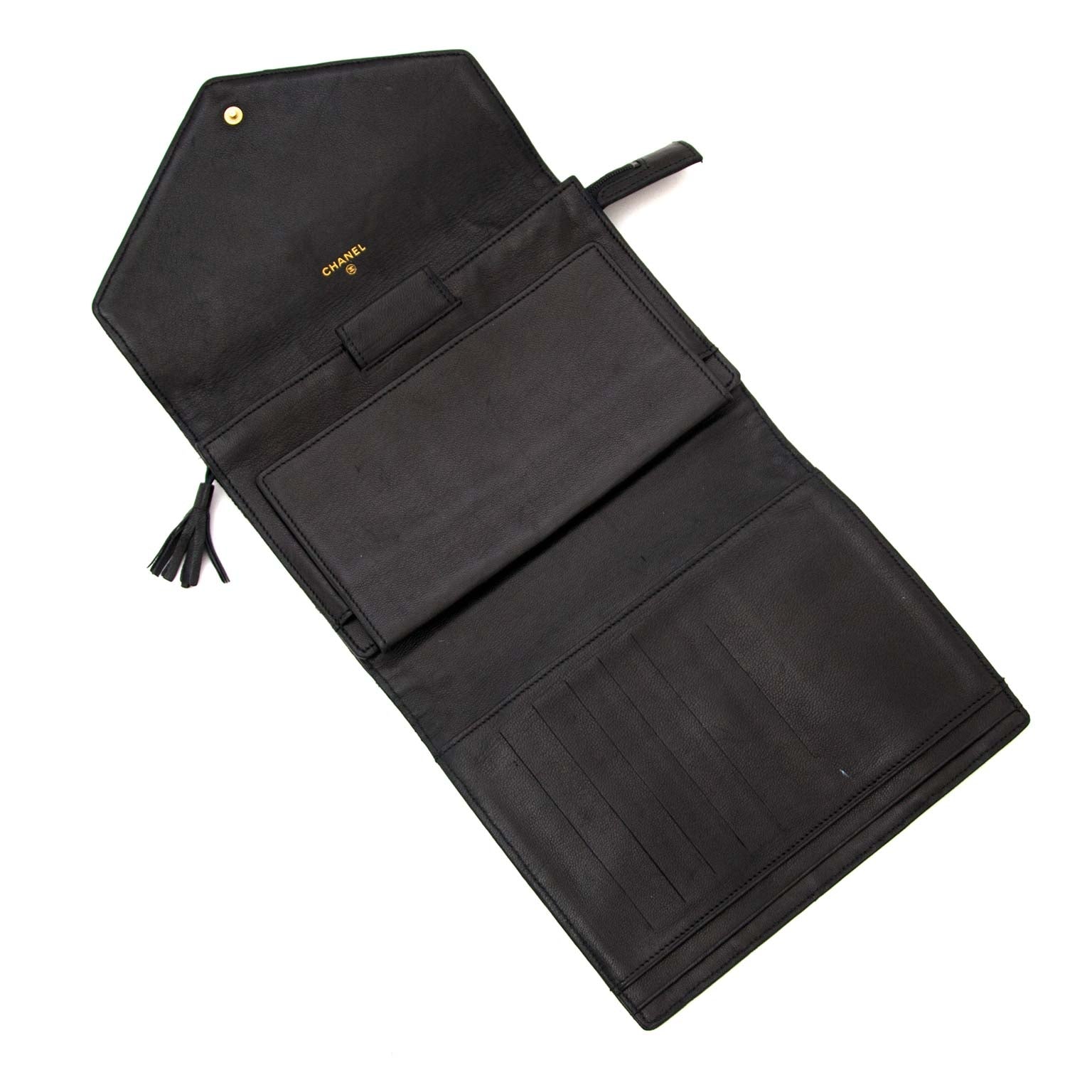 secondhand Chanel Black Vintage Lambskin Pochette/Wallet at labellov